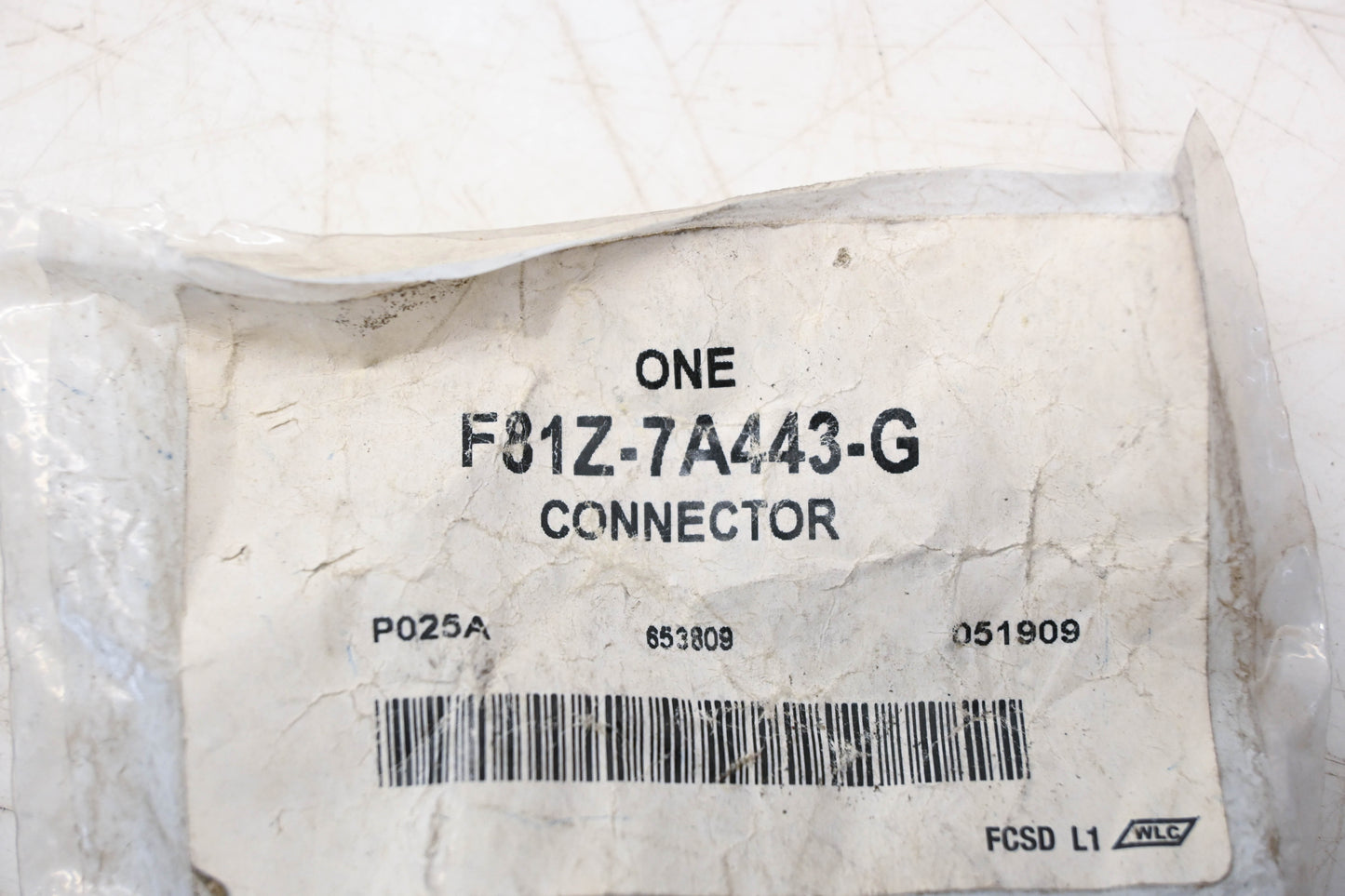 New OEM Ford F81Z-7A443-G Oil Tube Connector Assembly NOS