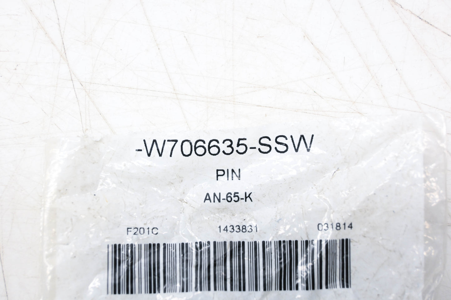 New OEM Ford W706635-SSW Retainer NOS