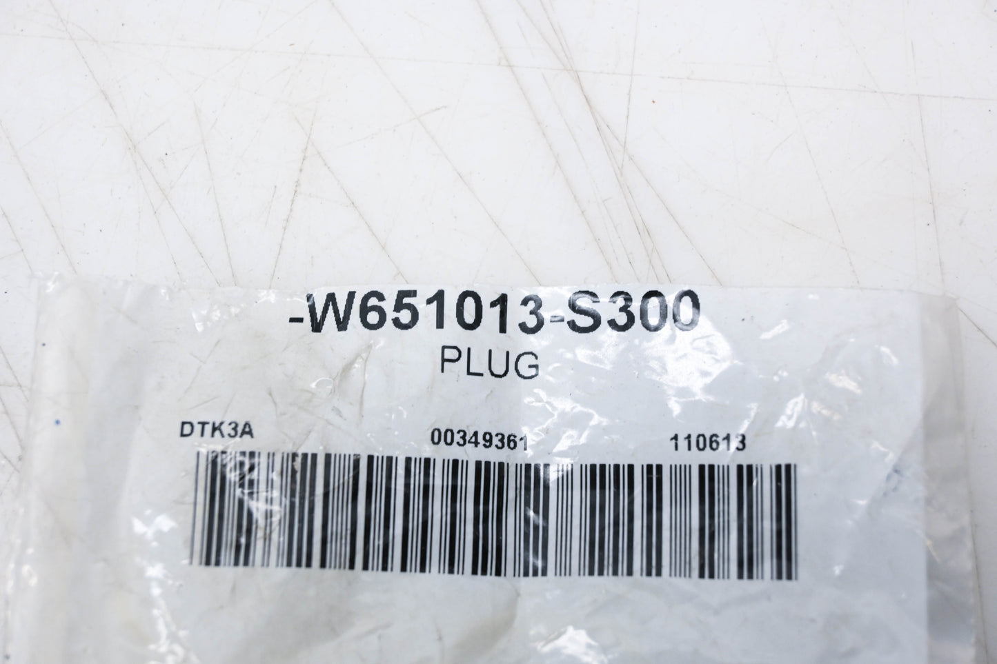 New OEM Ford W651013-S300 Plug NOS