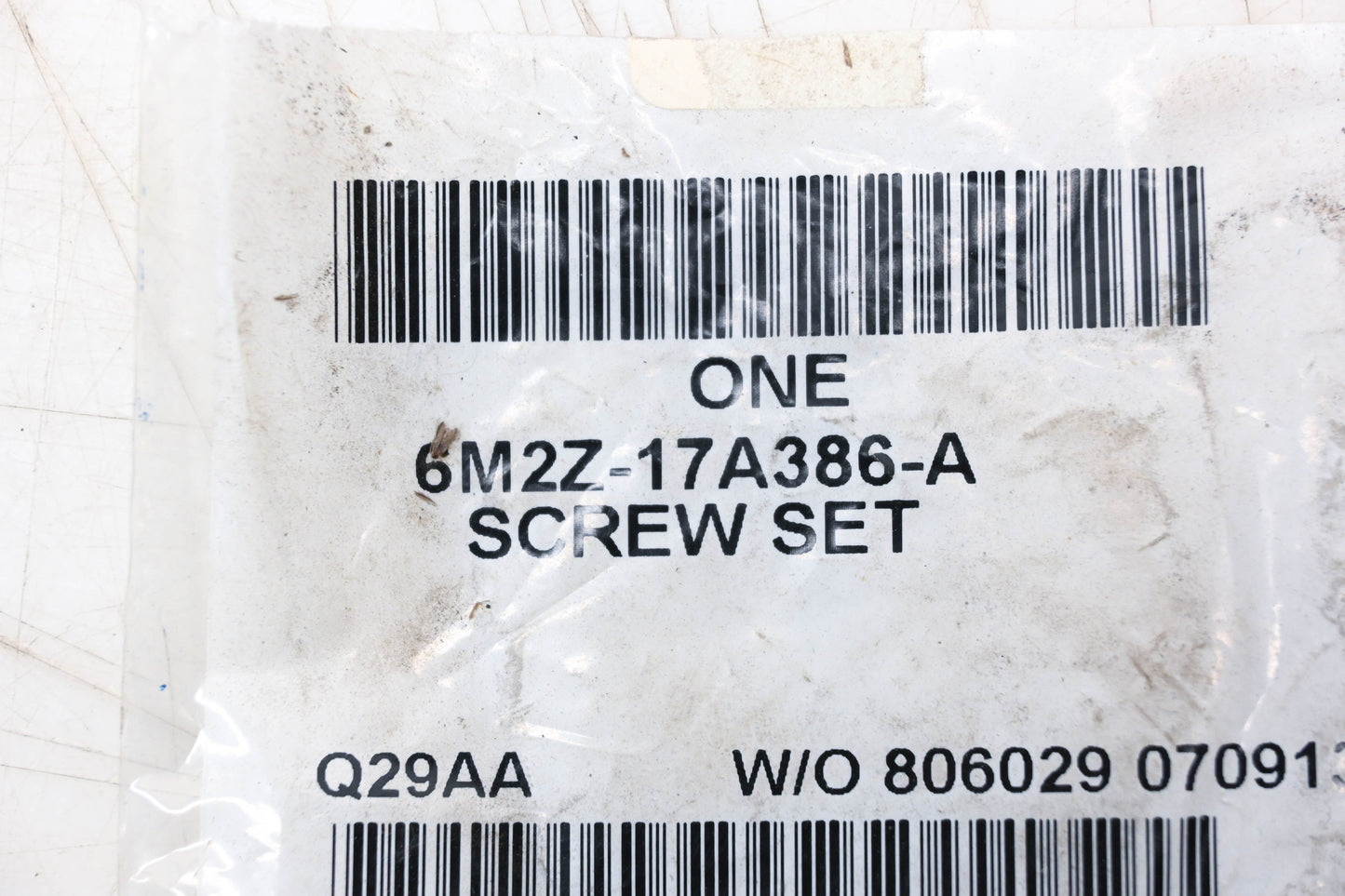 New OEM Ford 6M2Z-17A386-A License Plate Screw Kit NOS