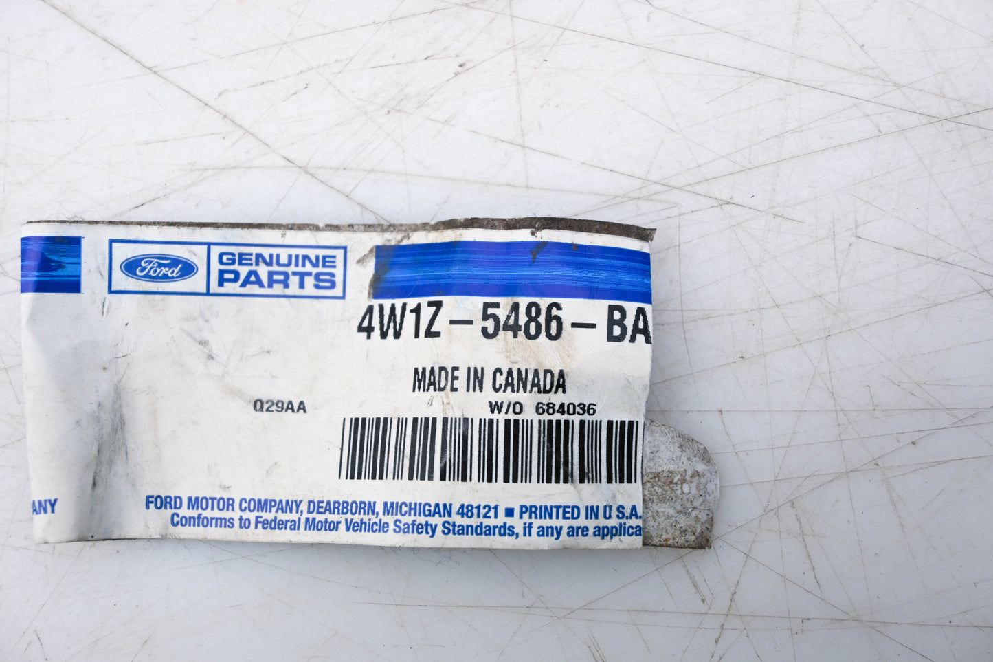 New OEM Ford 4W1Z-5486-BA Suspension Stabilizer Bar Bracket NOS