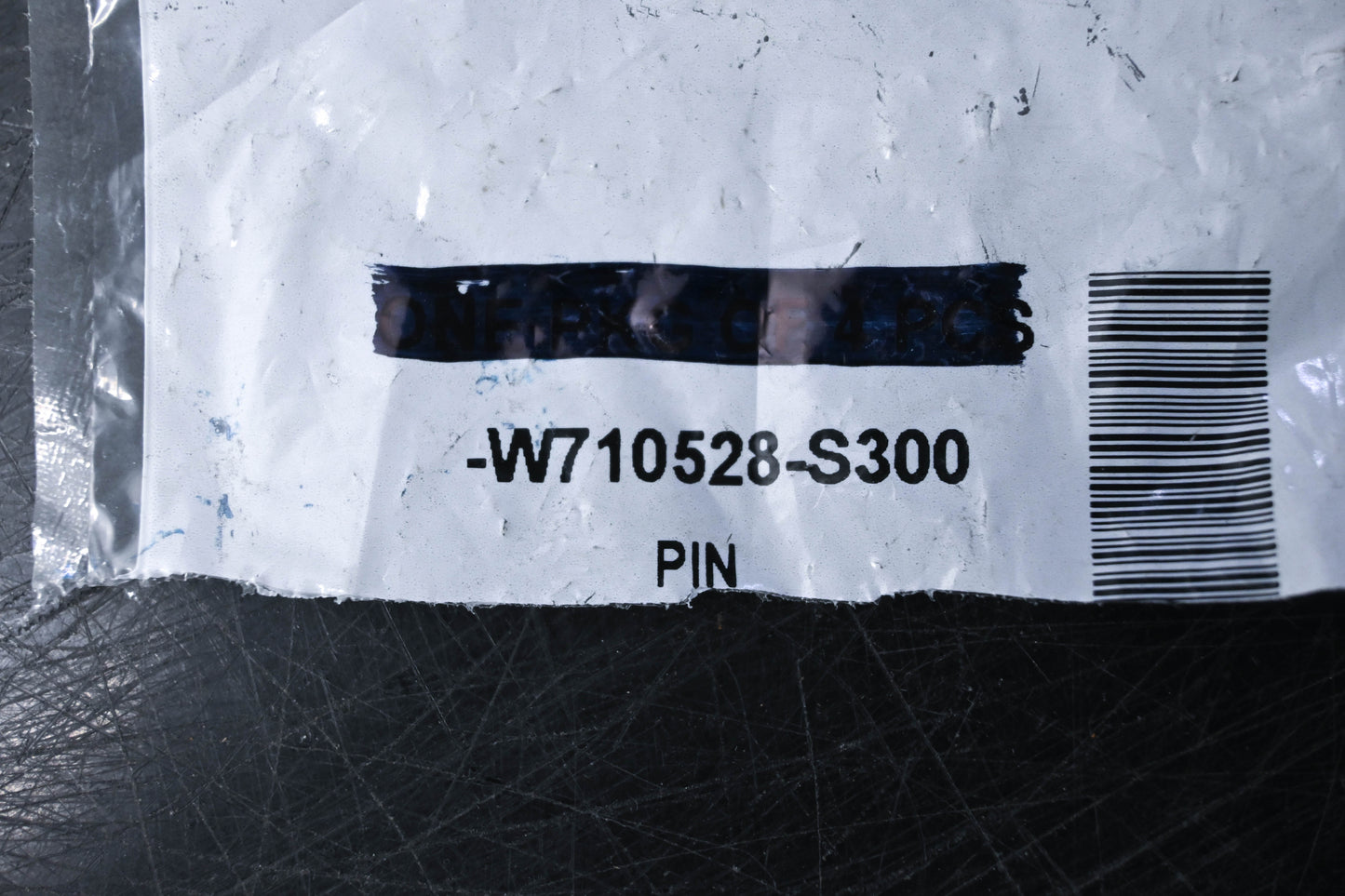 New OEM Ford W710528-S300 Moulding Clip/ Pin NOS