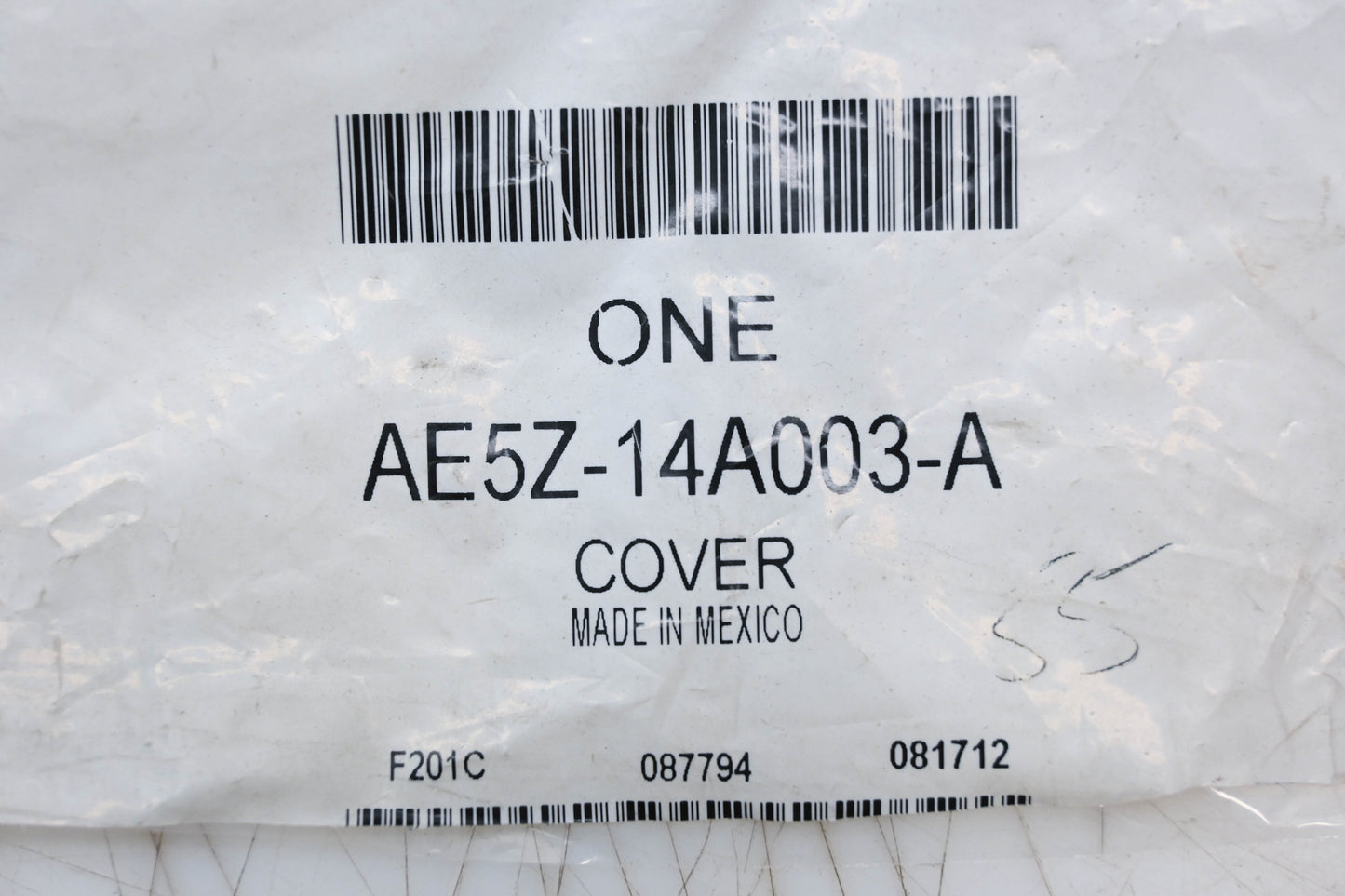 New OEM Ford AE5Z-14A003-A Fuse Relay Cover NOS