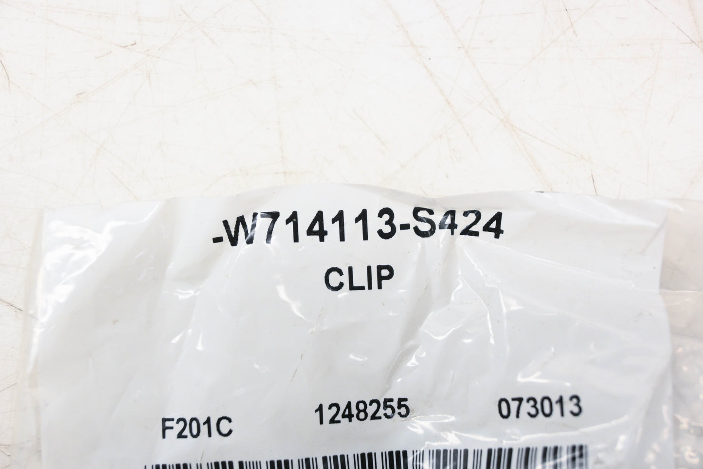 New OEM Ford W714113-S424 Upper Quarter Trim Clip NOS