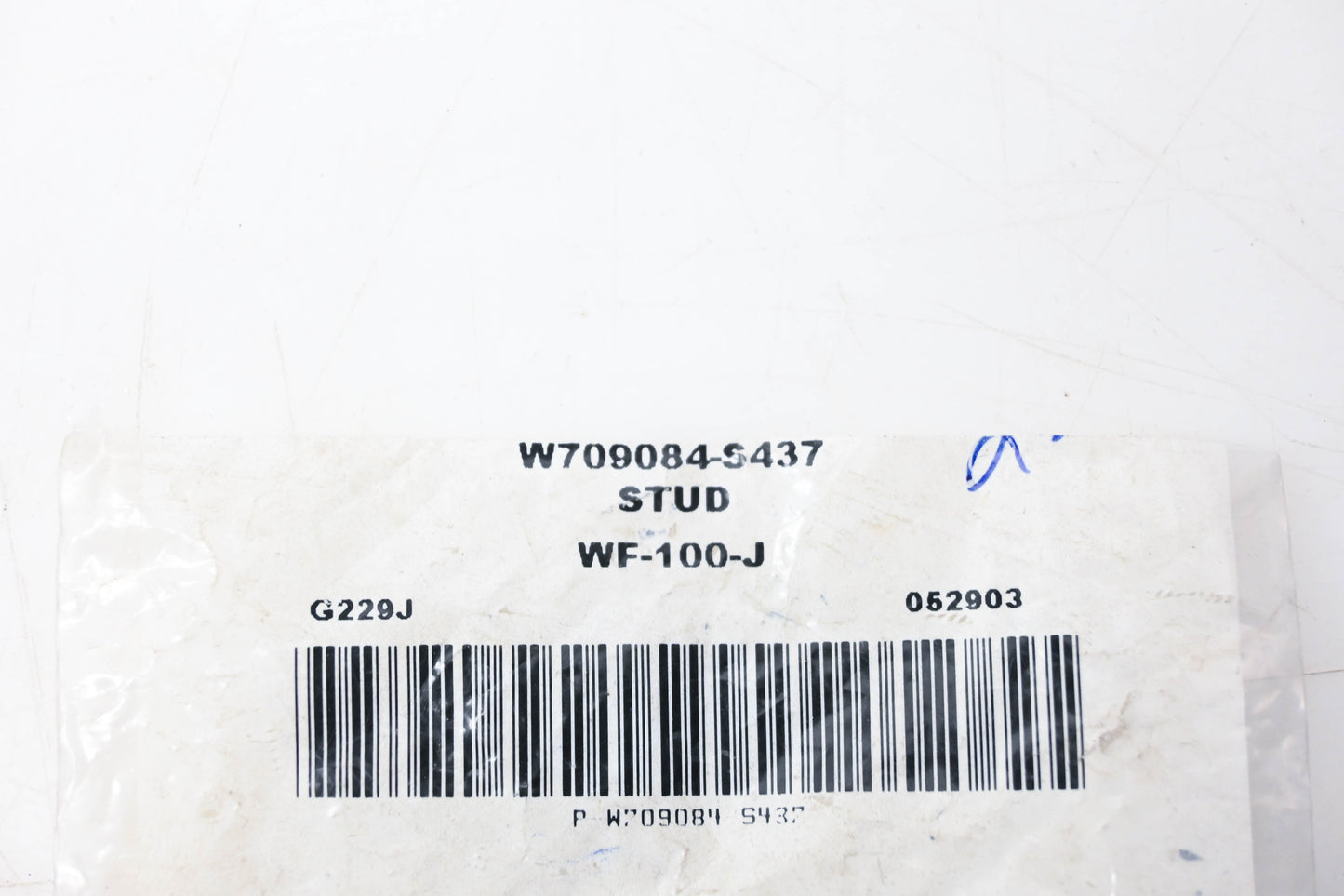 New OEM Ford W709084-S437 Fastener Stud Assemblies Qty 2 NOS