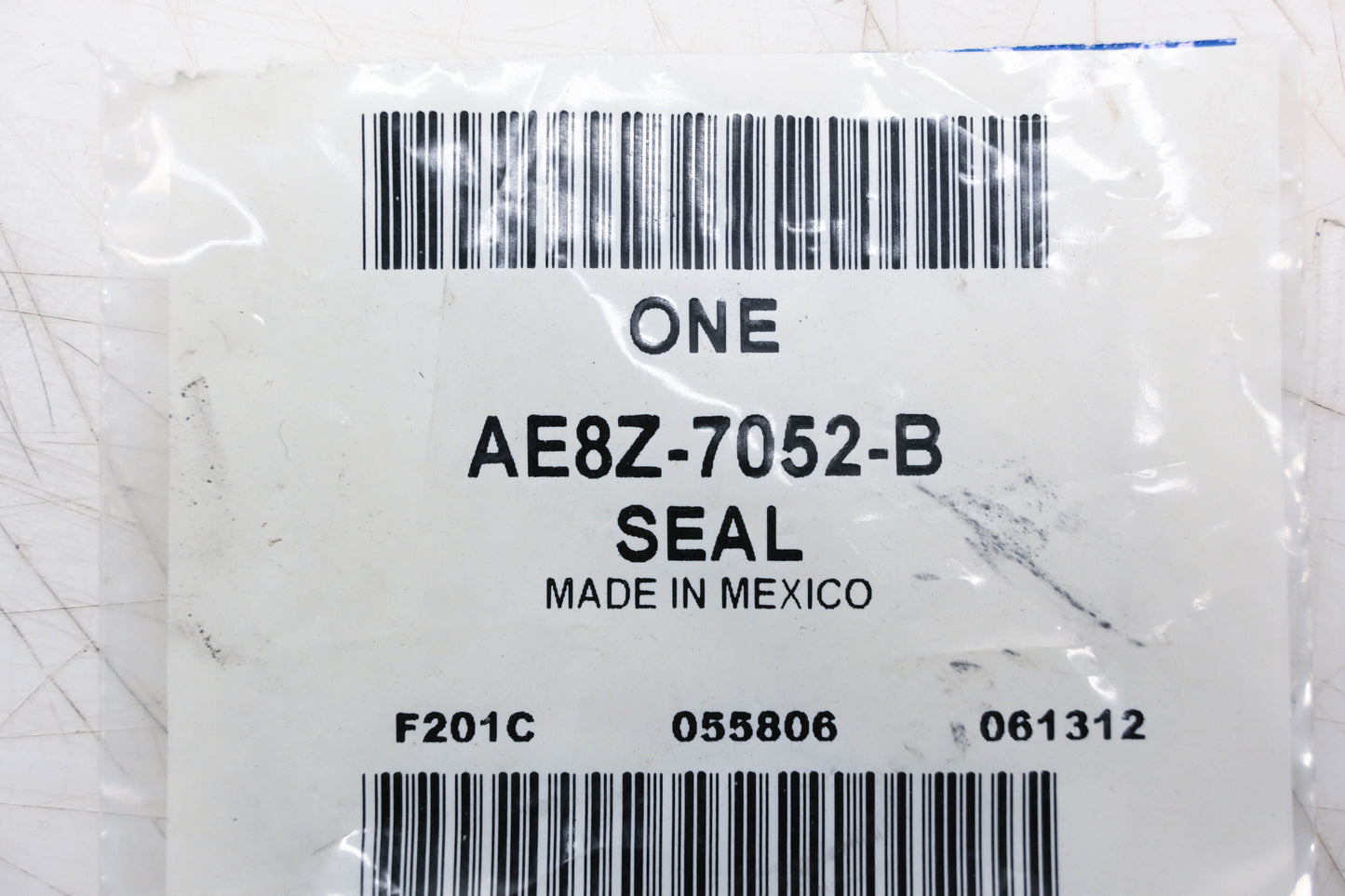 New OEM Ford AE8Z-7052-B Oil Seal NOS