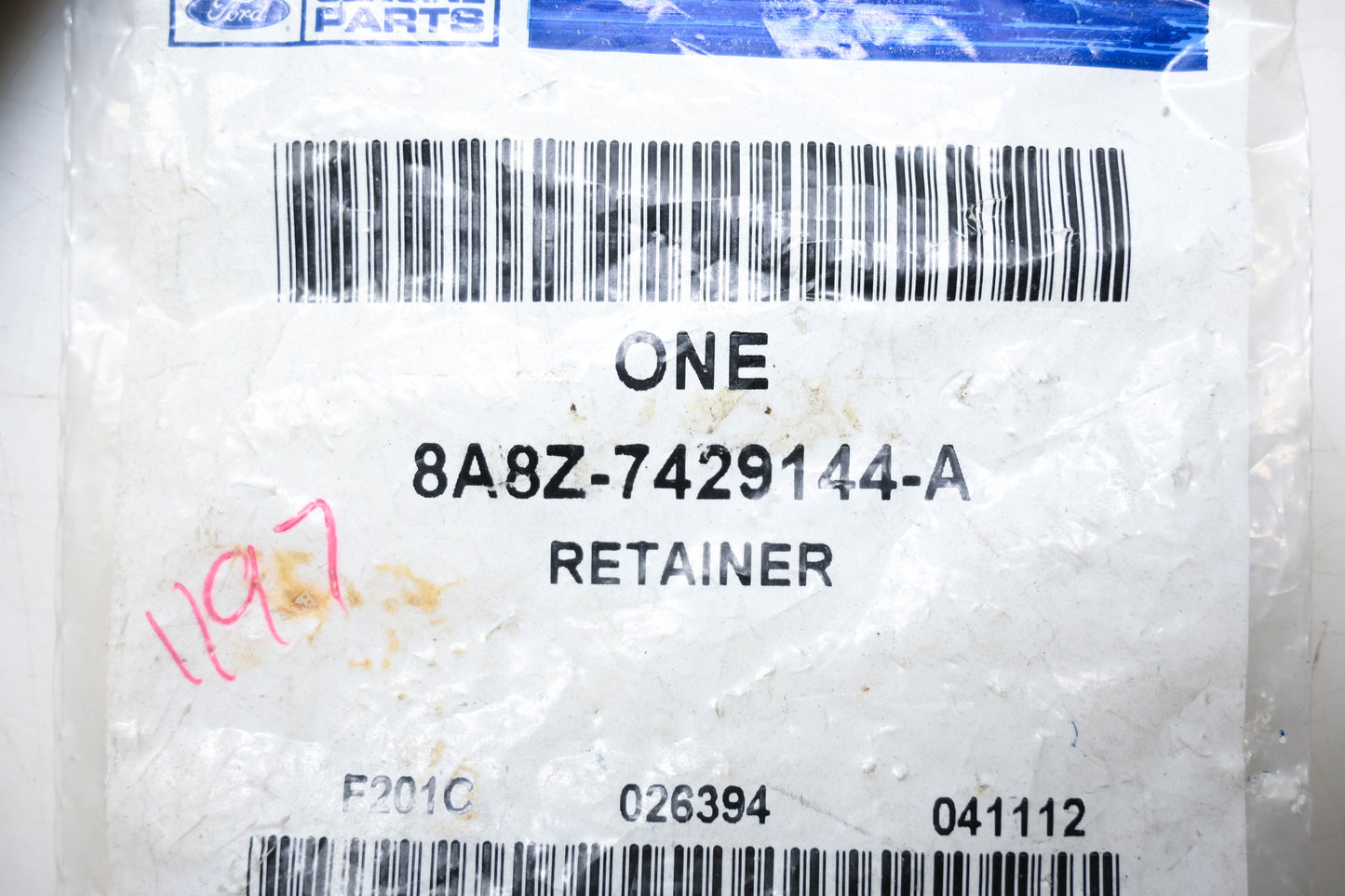 New OEM Ford 8A8Z-7429144-A Belt Molding Retainer Clip NOS