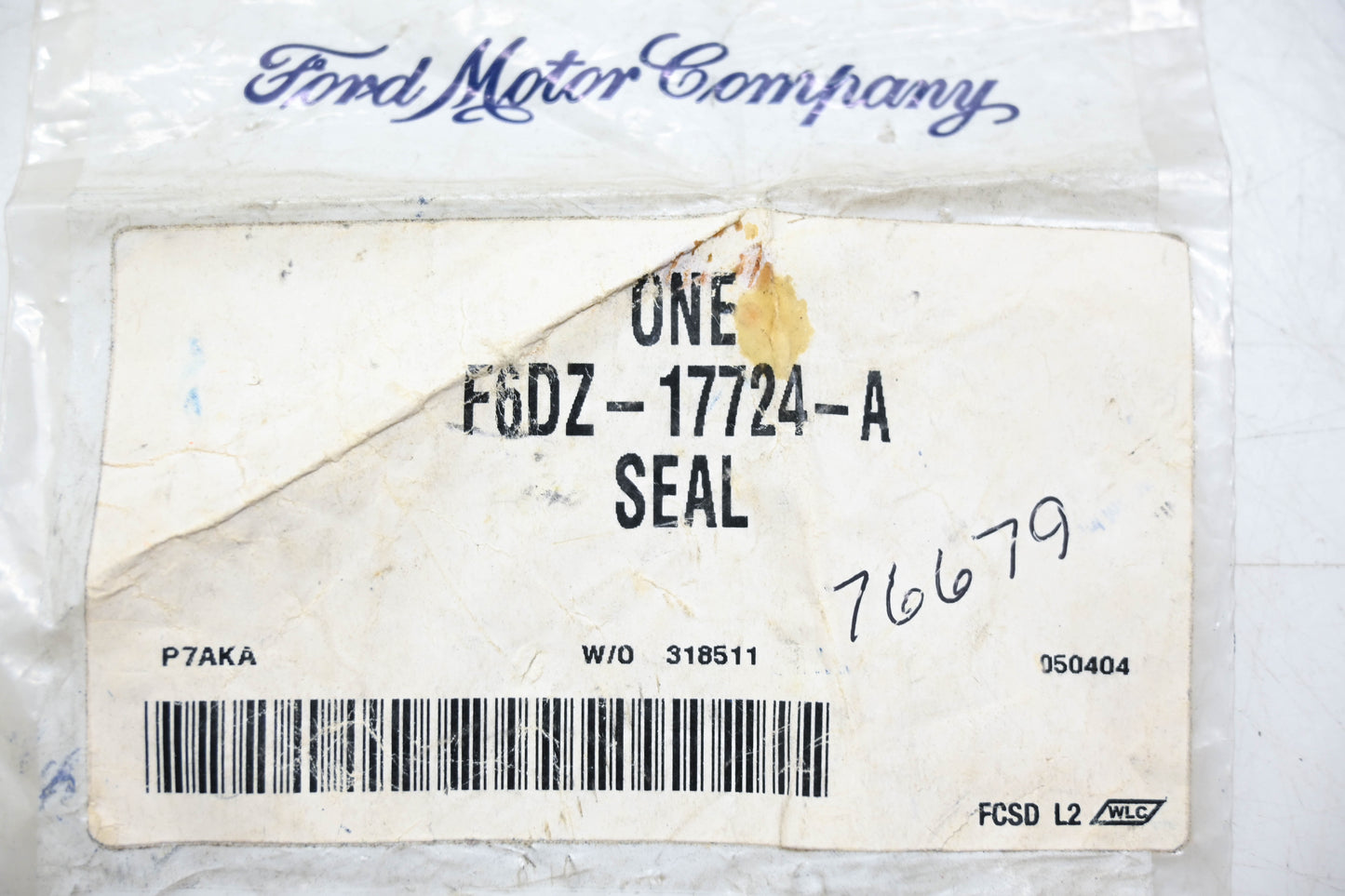 New OEM Ford F6DZ-17724-A Seal NOS