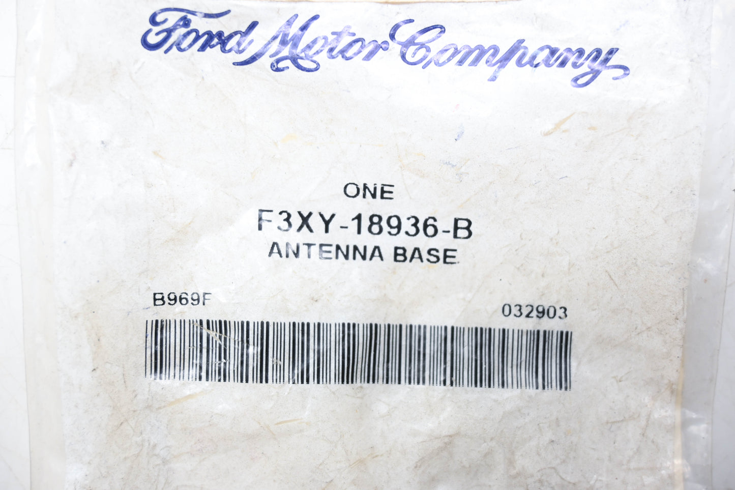 New OEM Ford F3XY-18936-B Antenna Base Support NOS