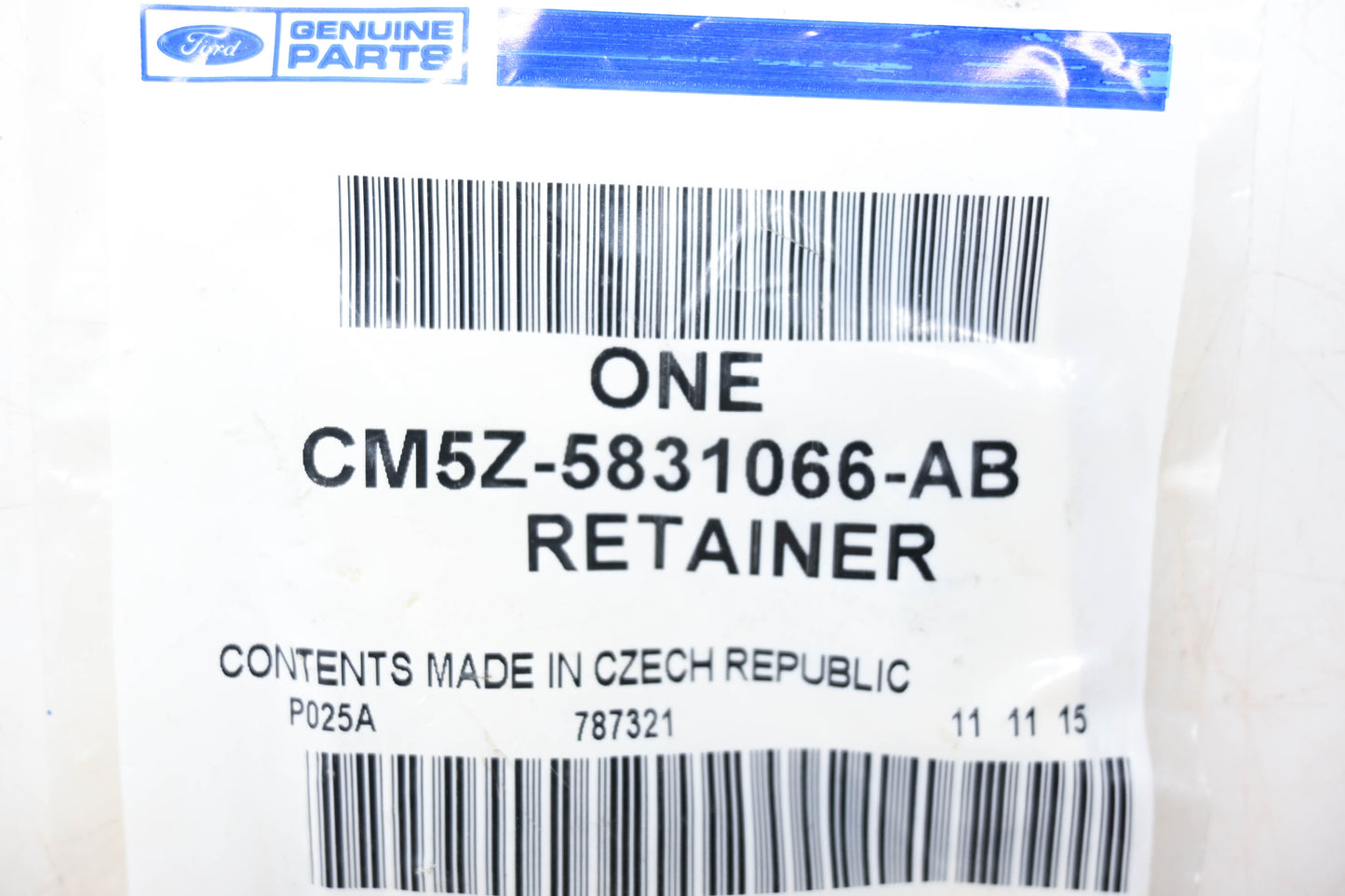 New OEM Ford CM5Z-5831066-AB Retainer NOS
