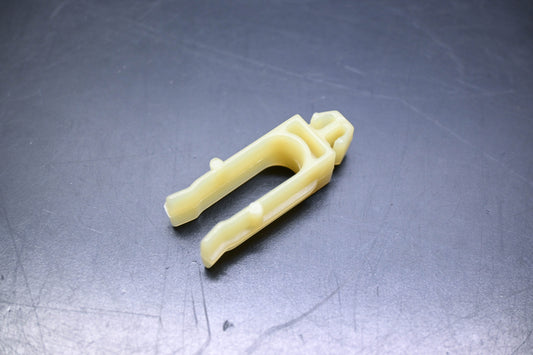 New OEM Ford E9TZ-17091-B Retainer NOS