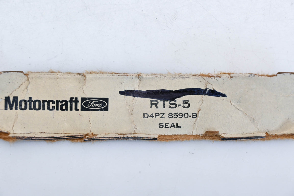 New OEM Motorcraft D4PZ-8590-B, RTS-5 Coolant Thermostat O-Ring NOS
