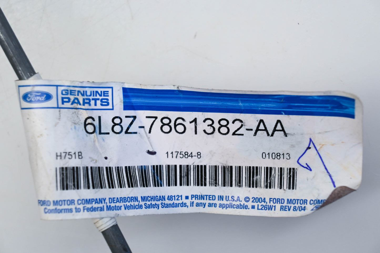 New OEM Ford 6L8Z-7861382-AA, 5L84-7861382-A, D726W Rear Seat Cushion Latch Assembly NOS