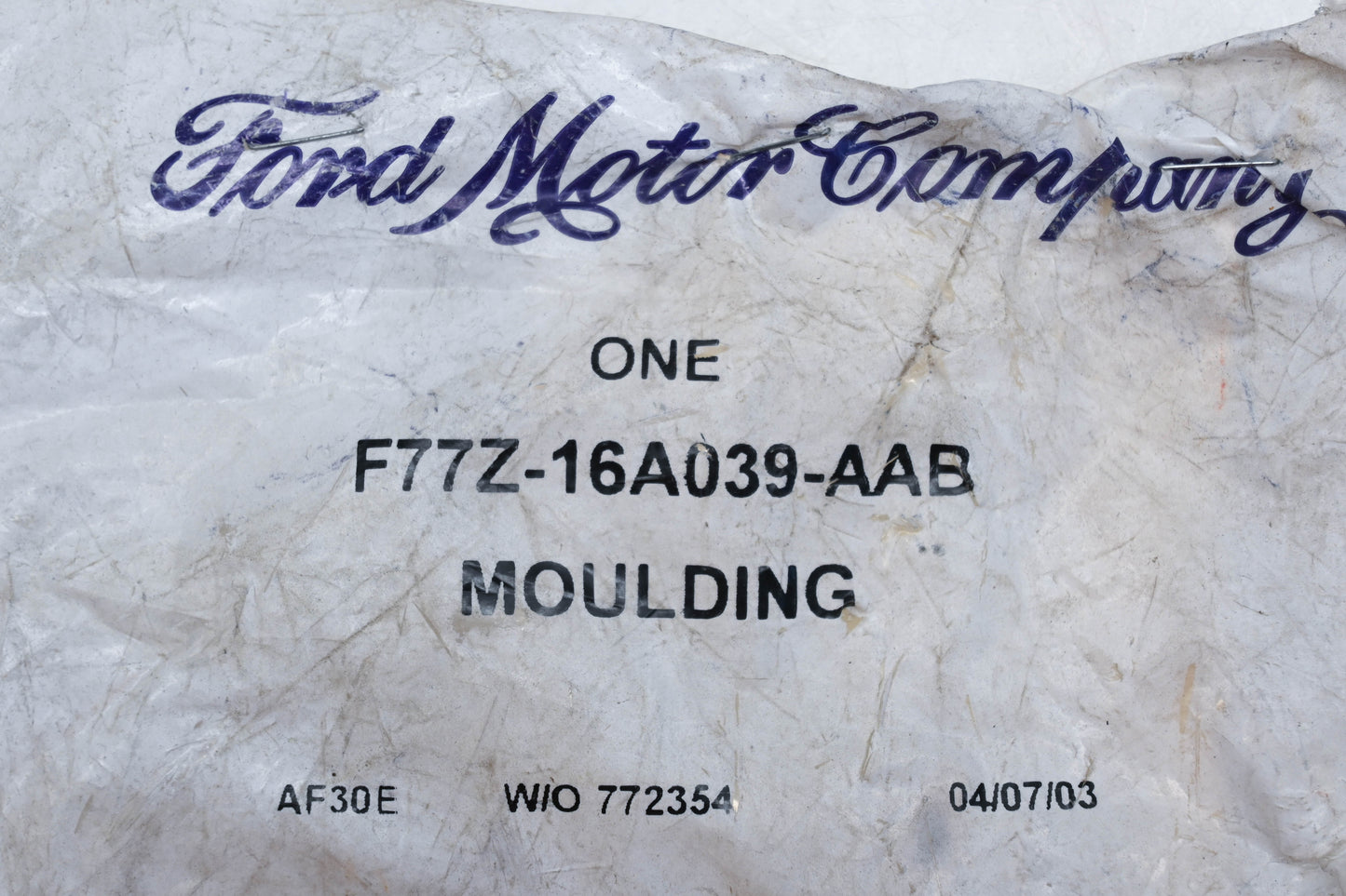 New OEM Ford F77Z-16A039-AAB, F87B-16C055-BAW 98-01 Explorer Front Left Fender Moulding NOS