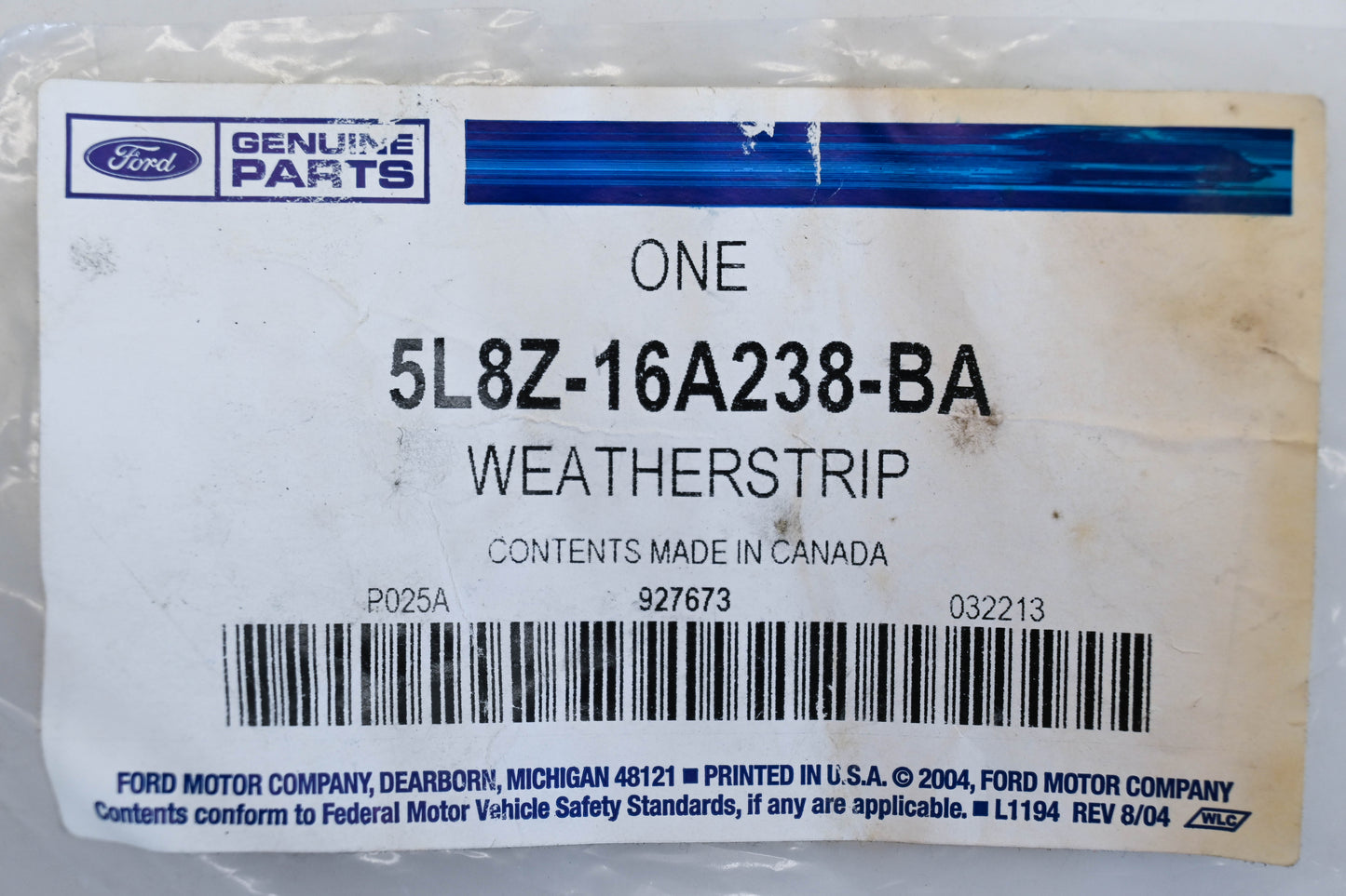 New OEM Ford 5L8Z-16A238-BA 04-07 Escape Front Hood Weatherstrip NOS