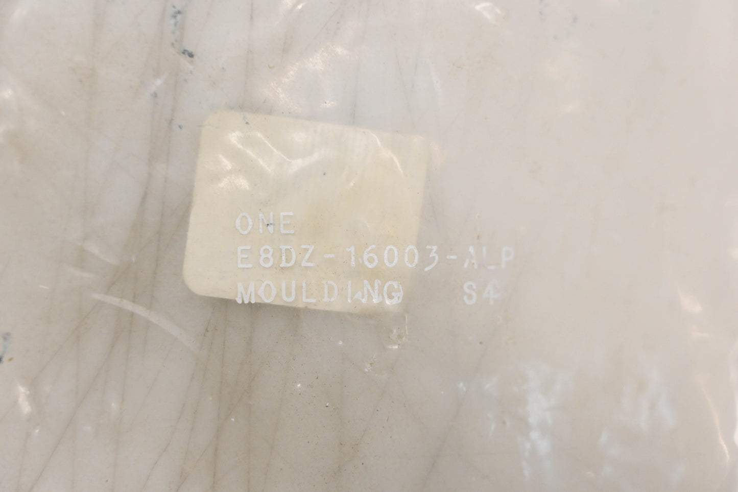 New OEM Ford E8DZ-16003-ALP Moulding Kit NOS