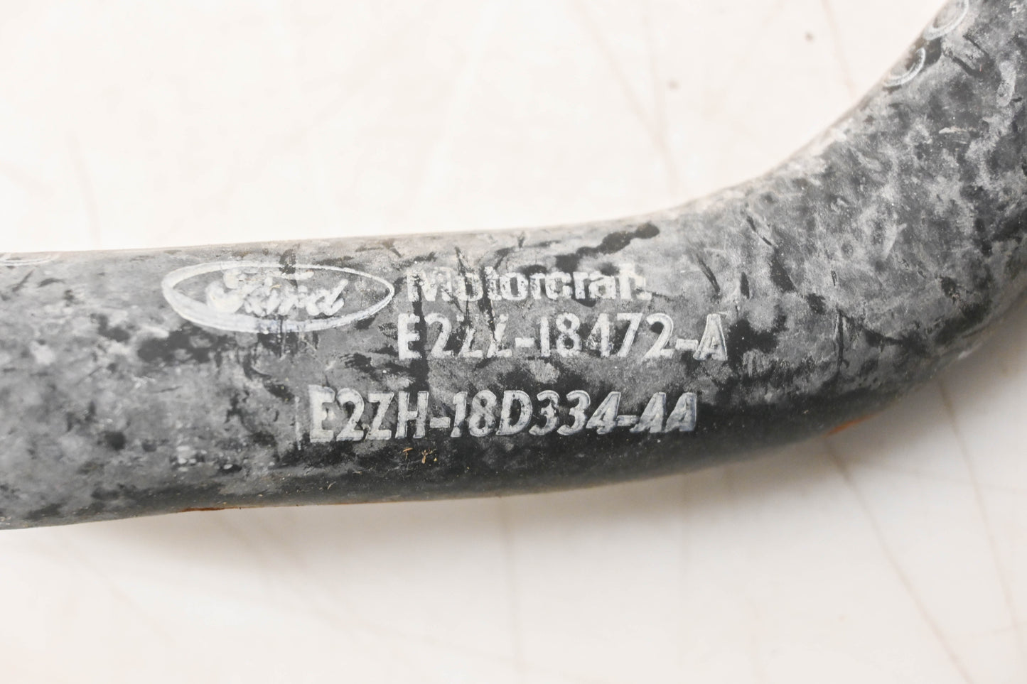 New OEM Ford E2ZZ-18472-A, E2ZH-18D334-AA HVAC Molded Heater Hose NOS