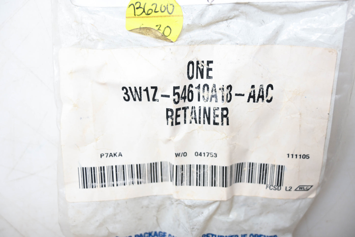 New OEM Ford 3W1Z-54610A18-AAC Headrest Pad Retainer NOS
