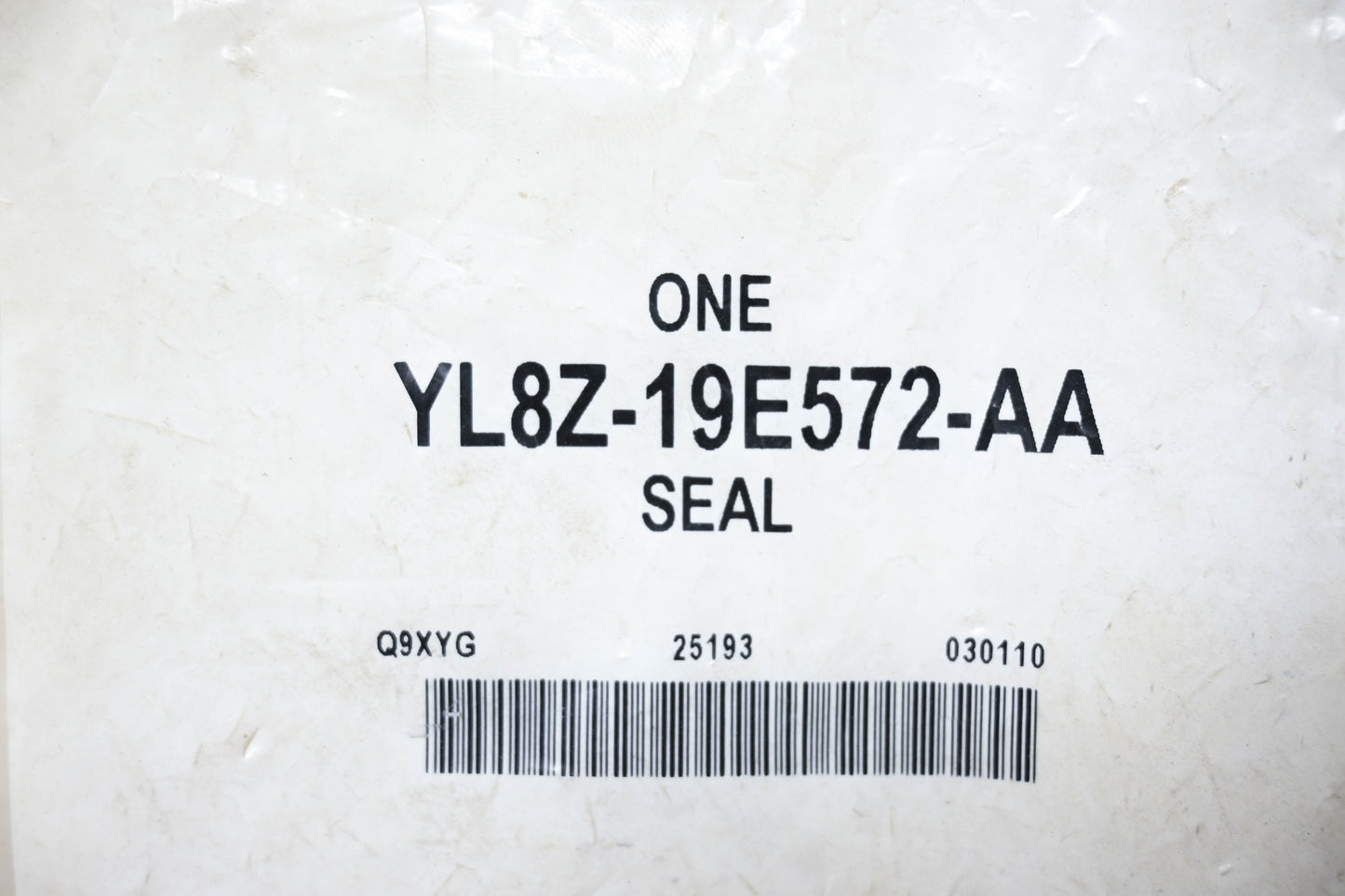 New OEM Ford YL8Z-19E572-AA A/C Condenser Line Seal Weatherstrip NOS