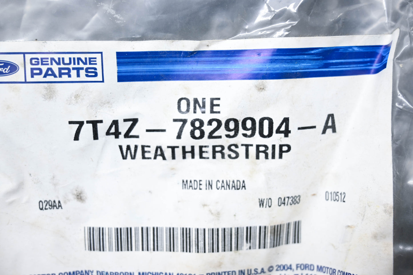 New OEM Ford 7T4Z-7829904-A Quarter Window Weatherstrip NOS
