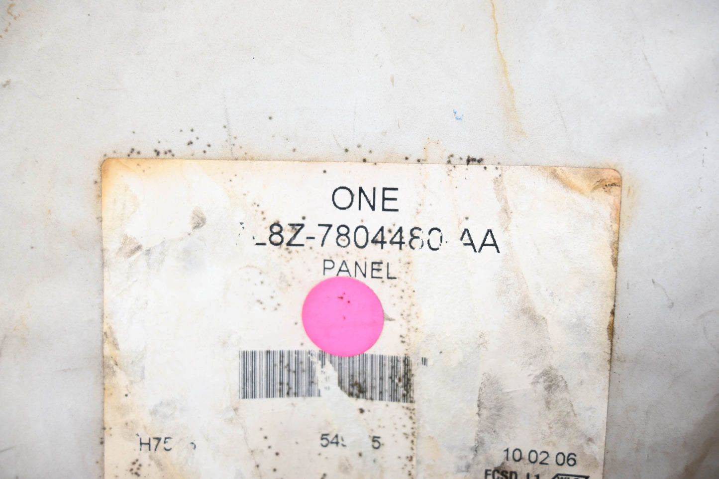 New OEM Ford 7L8Z-7804480-AA, YL84-7804480-B Passenger Side Finish Panel NOS