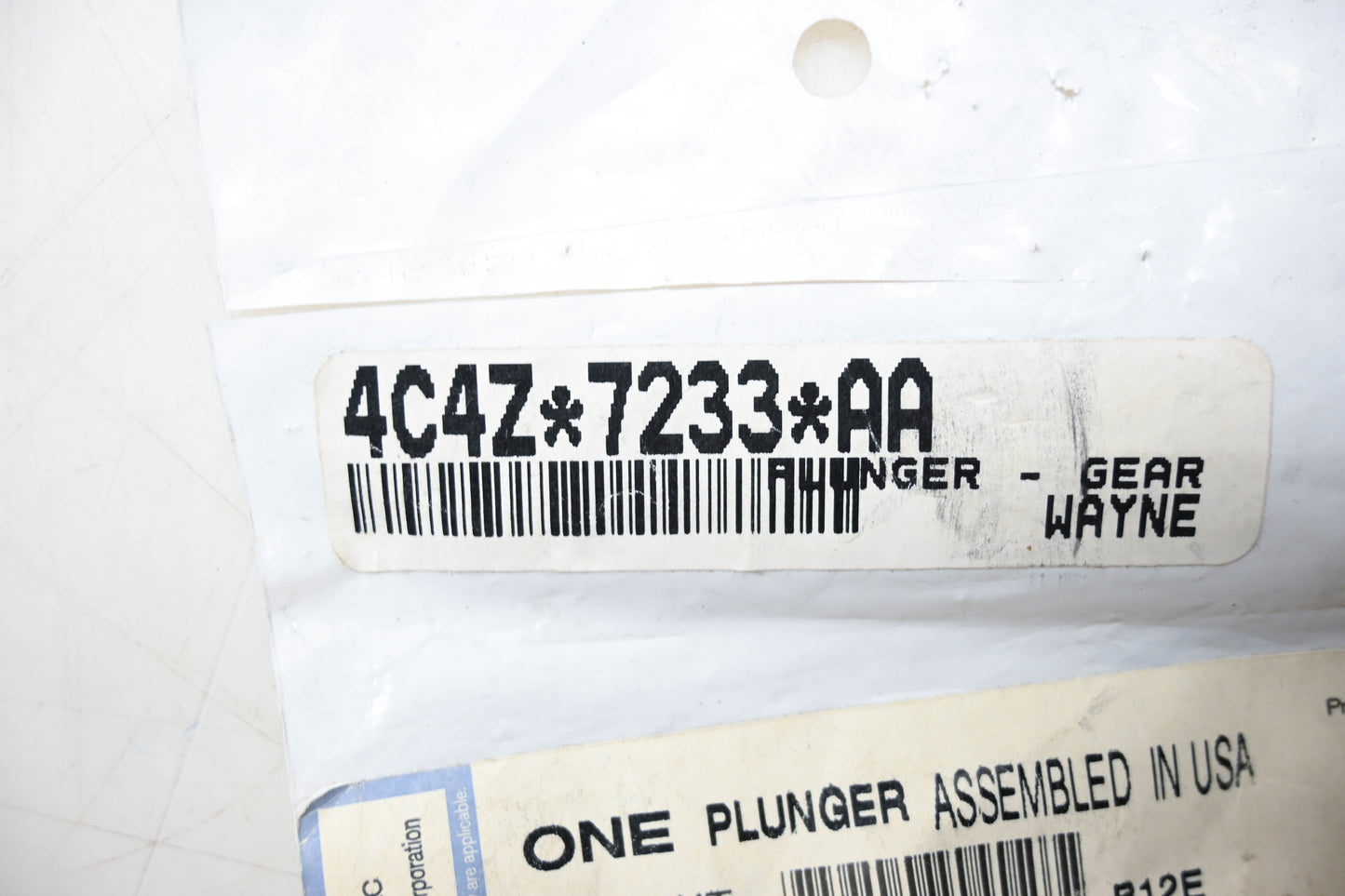 New OEM Ford 4C4Z-7233-AA Gear Change Shaft Lock Plunger NOS
