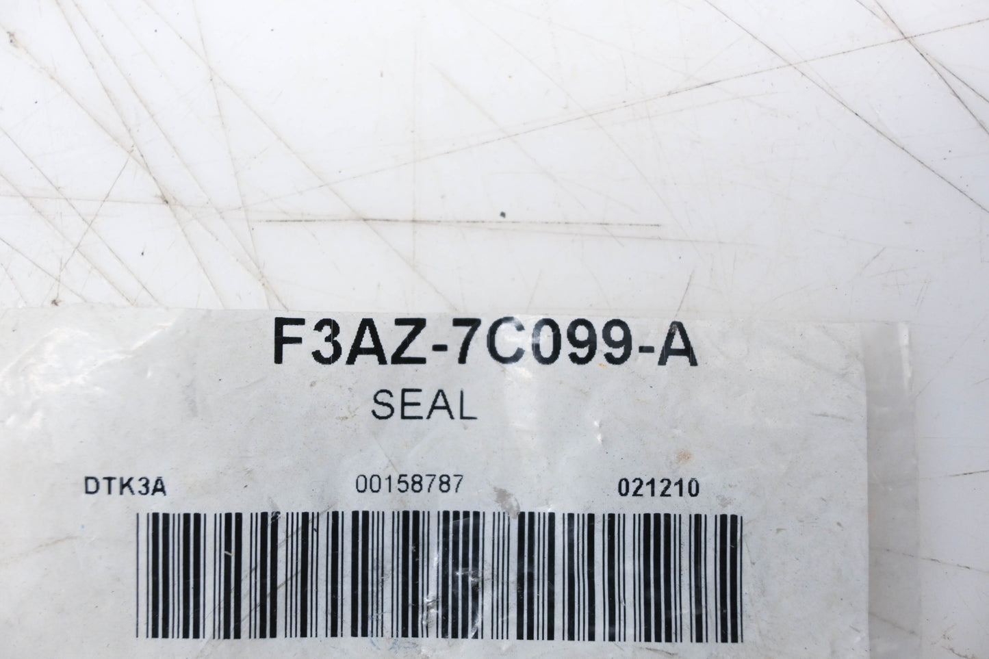 New OEM Ford F3AZ-7C099-A Seal NOS