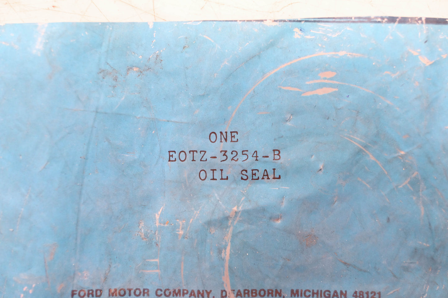New OEM Ford EOTZ-3254-B, E0TZ-3254-B Oil Seal NOS