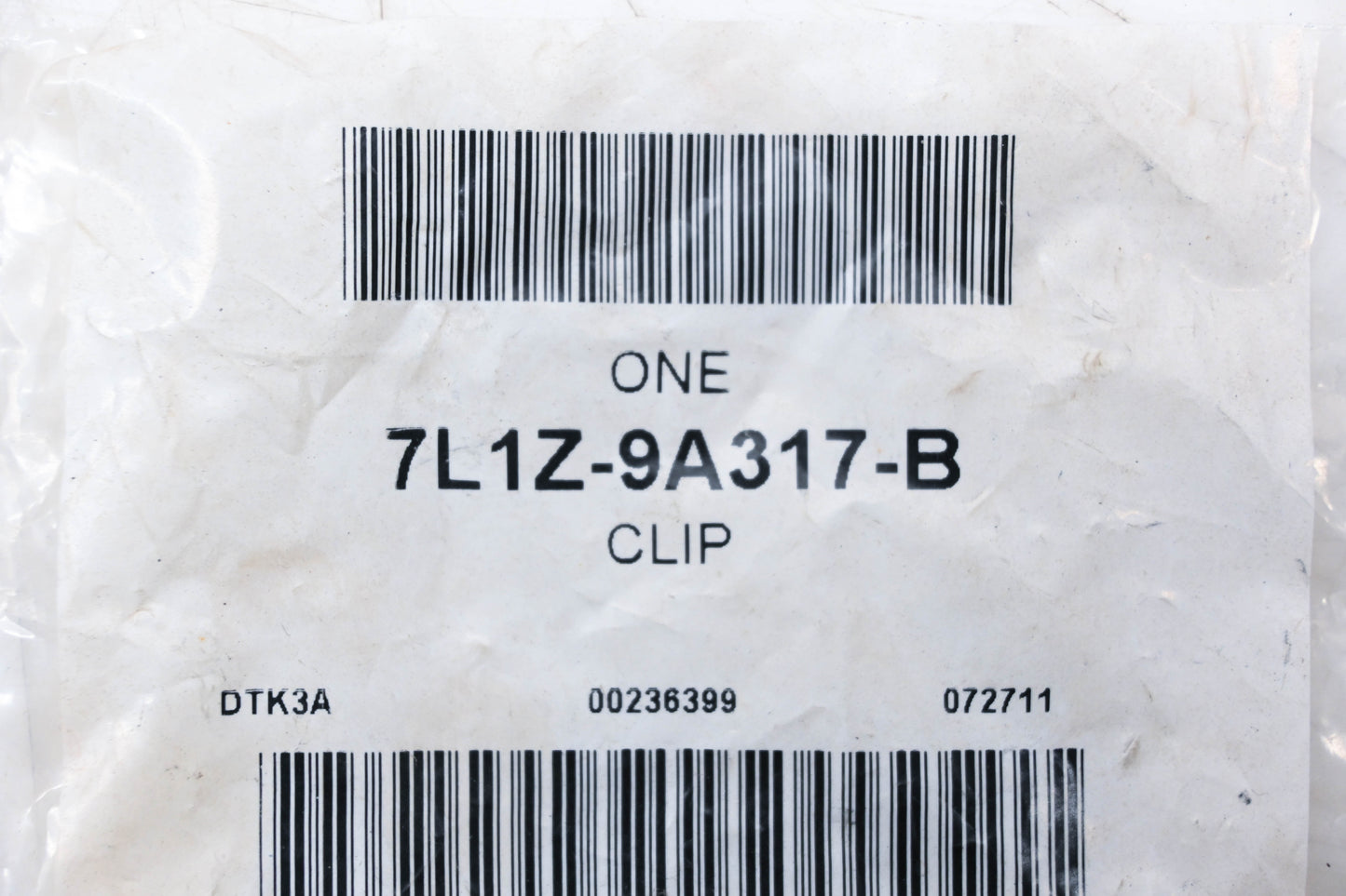 New OEM Ford 7L1Z-9A317-B Clip NOS