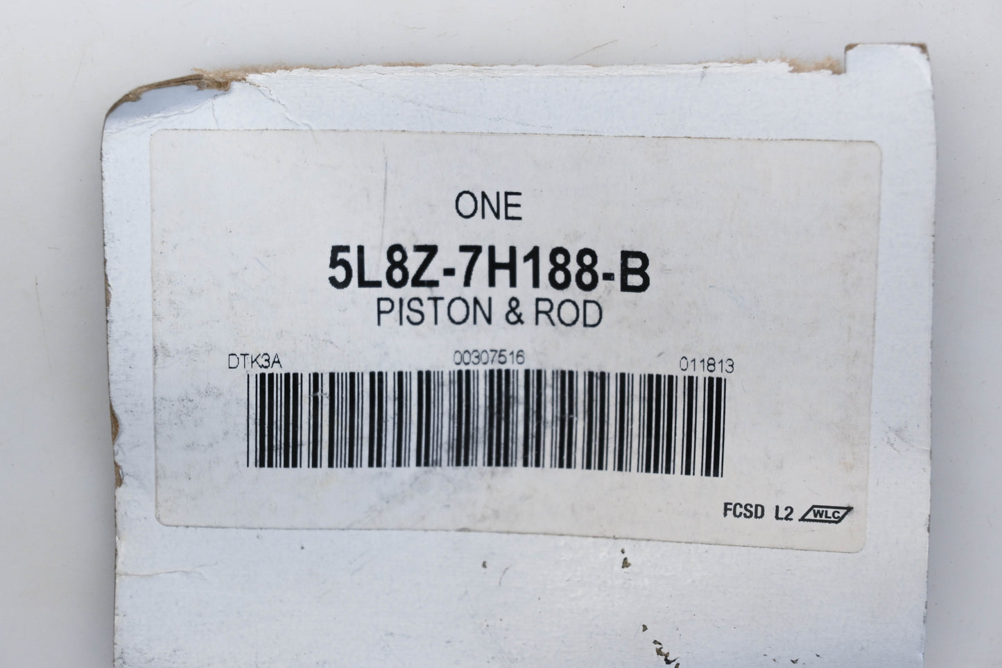 New OEM Ford 5L8Z-7H188-B Transmission Overdrive Piston & Rod Assembly NOS