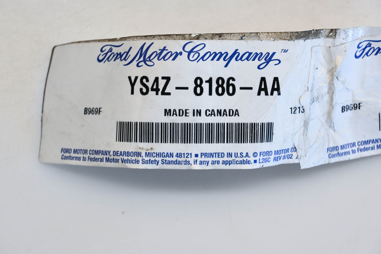 New OEM Ford YS4Z-8186-AA, XS41-9186-AB 2000-2007 Focus Radiator Support Mount Bracket NOS