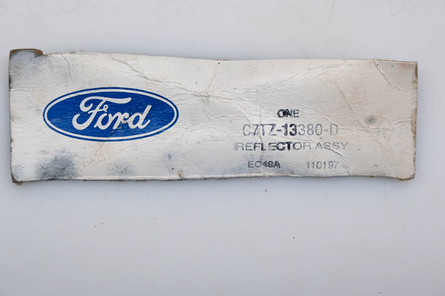 New OEM Ford C7TZ-13380-D Reflector Kit NOS
