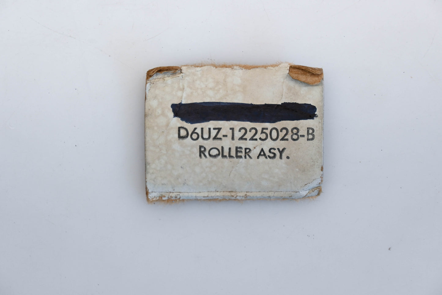 New OEM Ford D6UZ-1225028-B Roller Assembly NOS