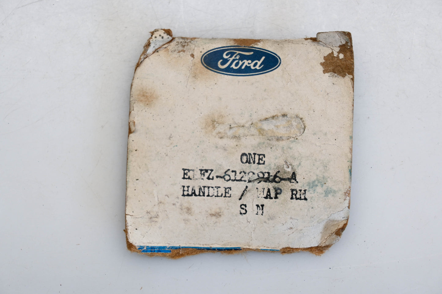 New OEM Ford E1FZ-6122916-A 81-82 Escort Right Side Vent Window Handle Kit NOS