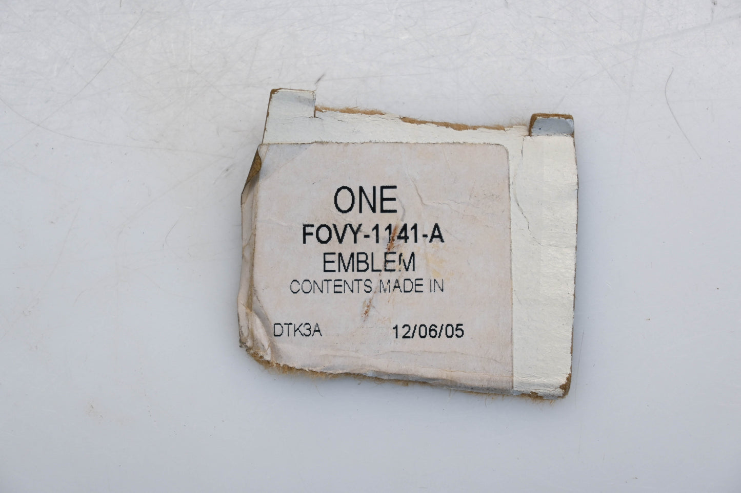 New OEM Ford F0VY-1141-A, 5960004 Lincoln Emblem NOS