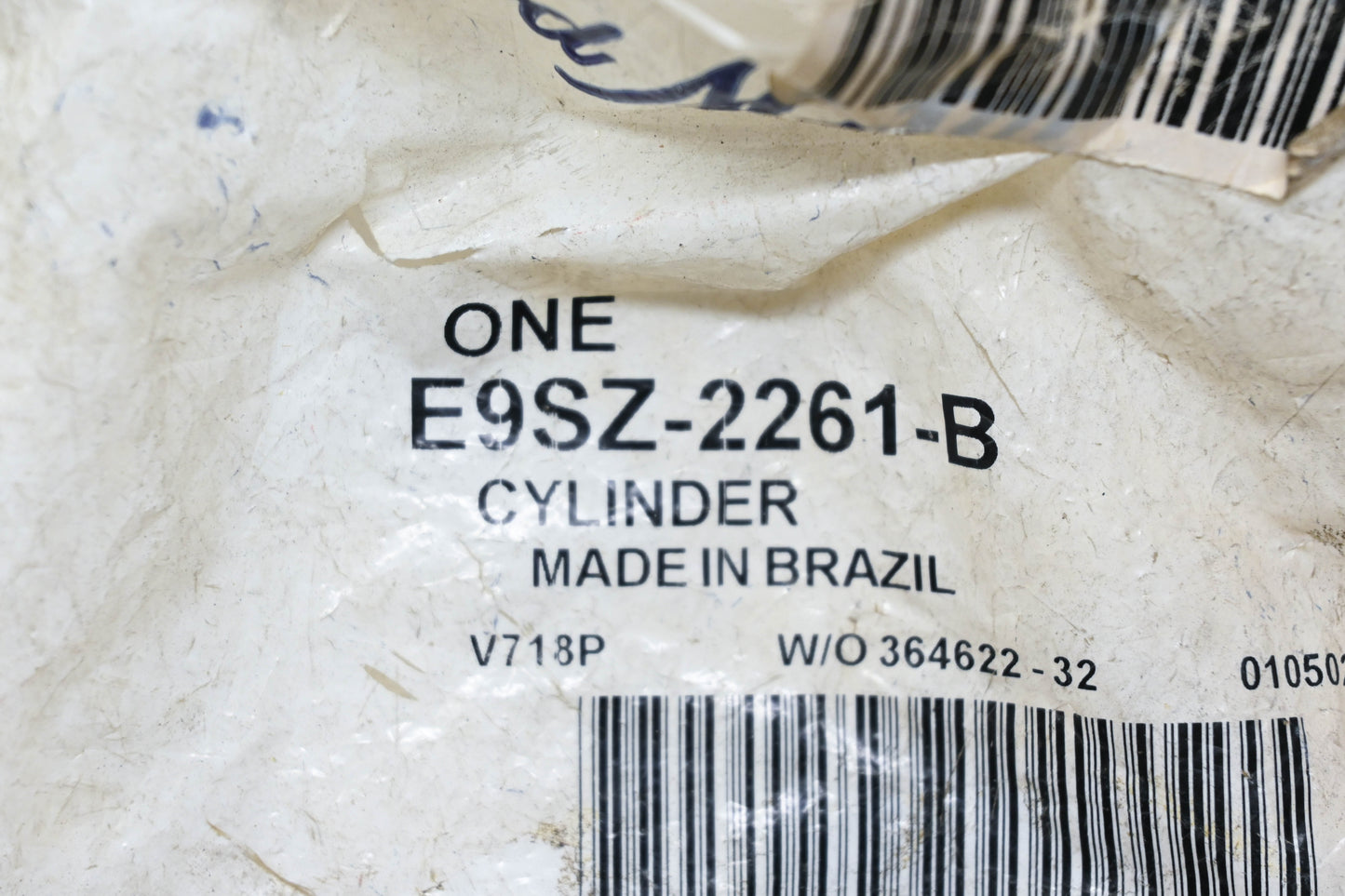 New OEM Ford E9SZ-2261-B Rear Brake Cylinder NOS