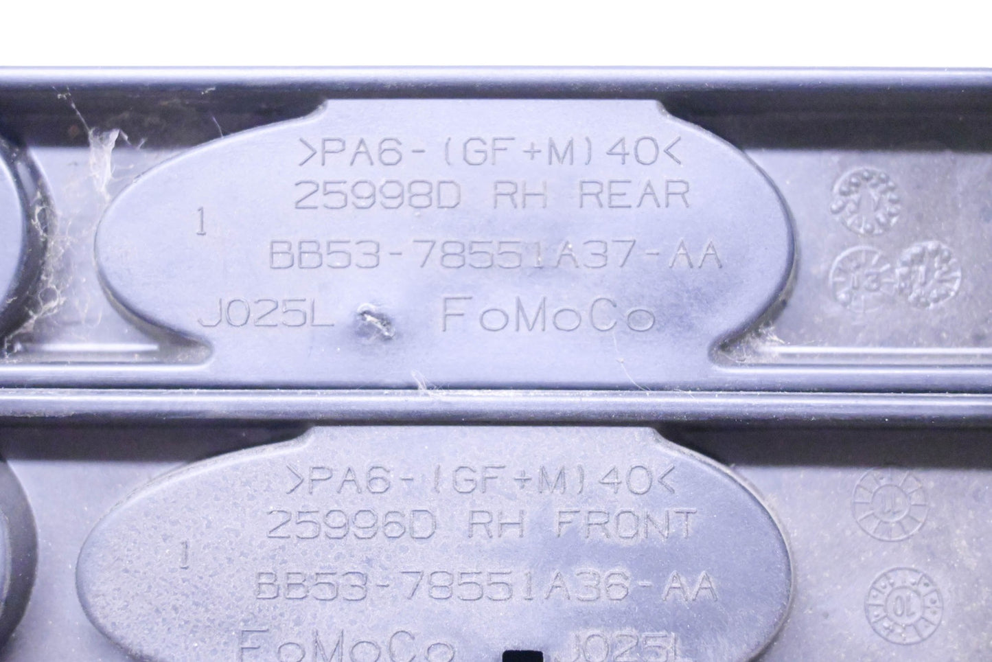 New OEM Ford BB53-78551A37-AA, BB53-78551A36-AA Roof Luggage Cross Bar Set NOS