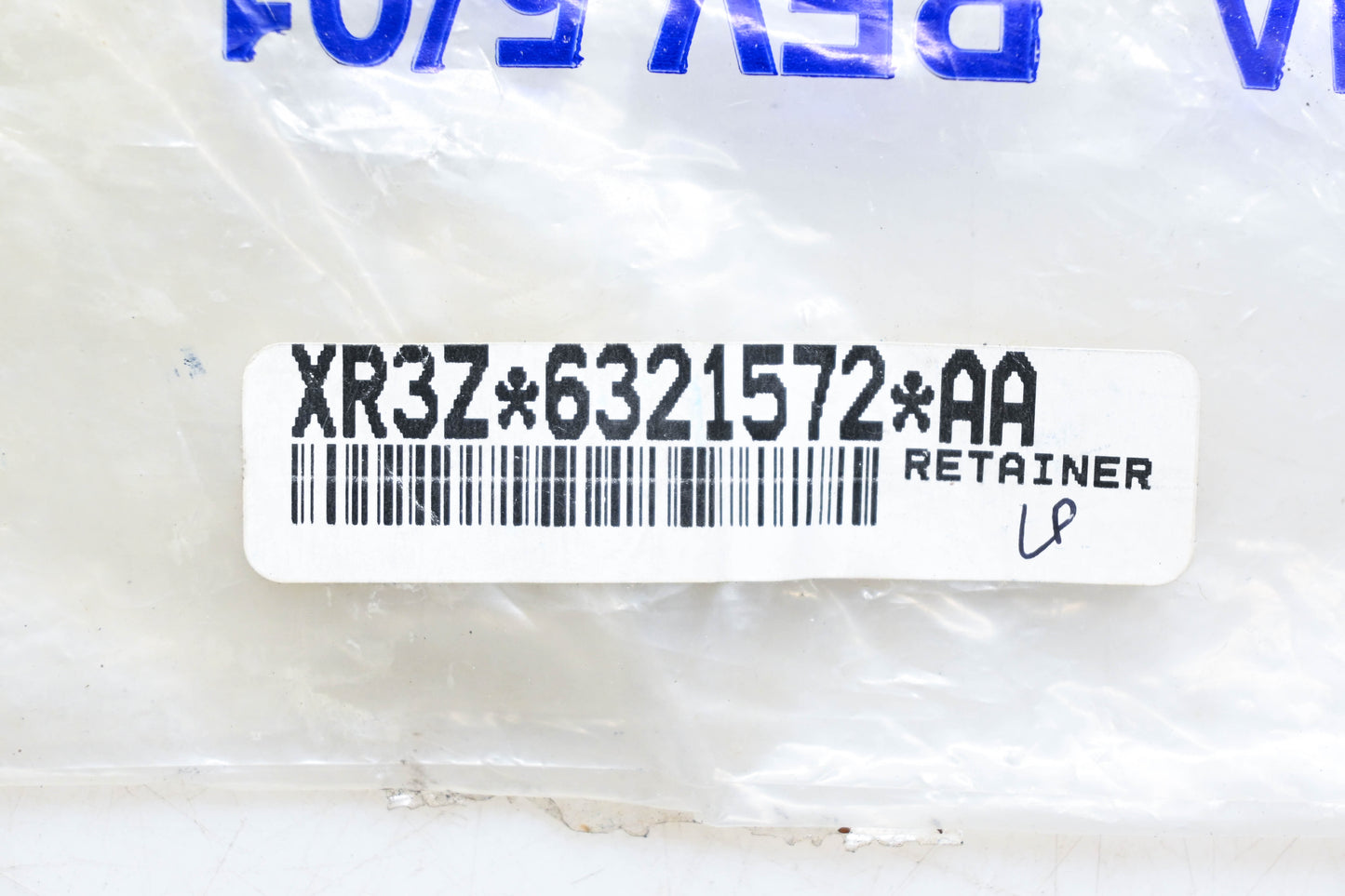 New OEM Ford XR3Z-6321572-AA Passenger Side Window Channel Retainer NOS