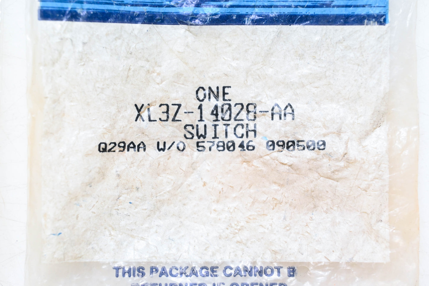 New OEM Ford XL3Z-14028-AA Right Front Door Lock Switch NOS