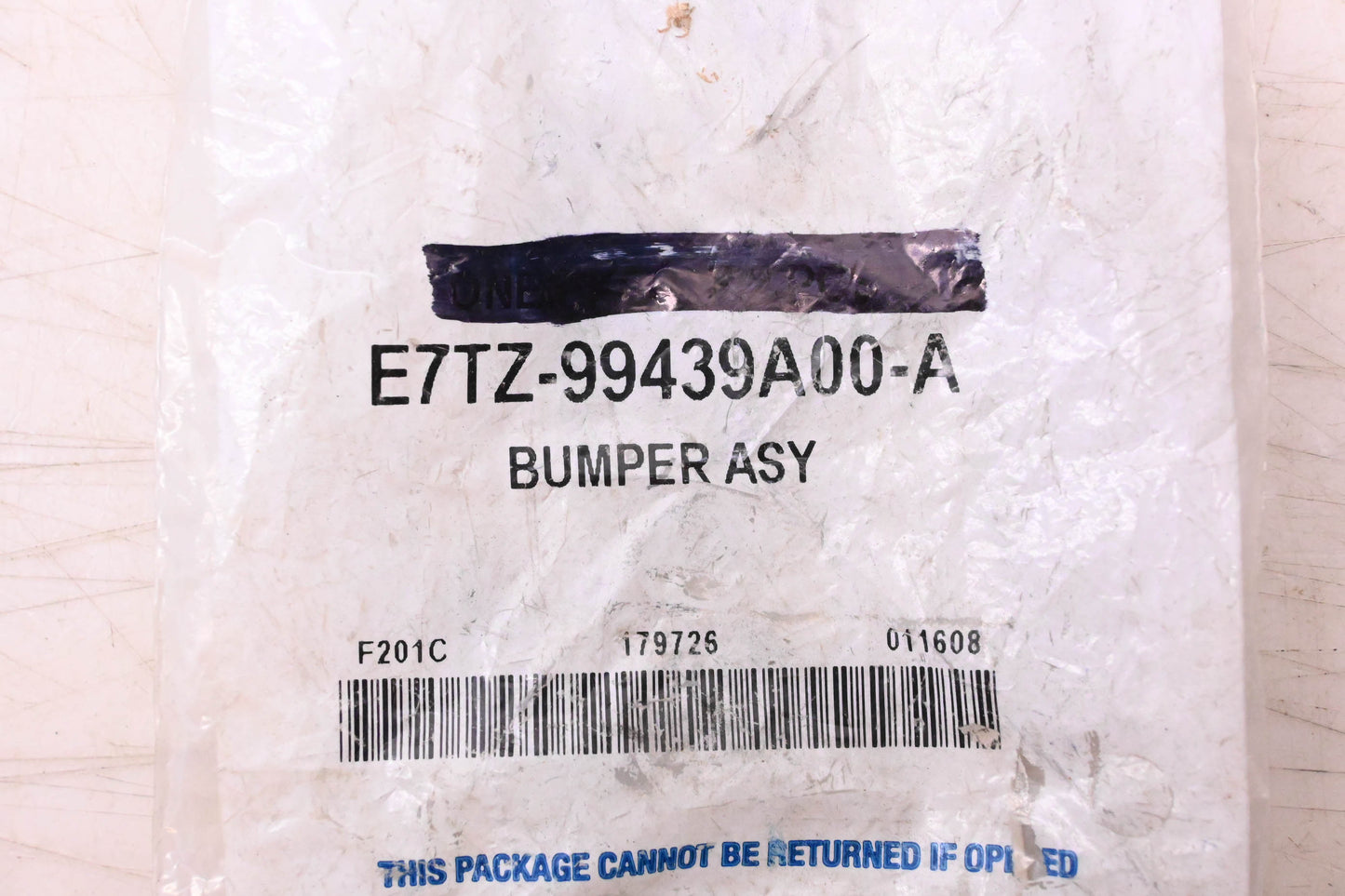 New OEM Ford E7TZ-99439A00-A Lower Tailgate Bumper Assembly NOS