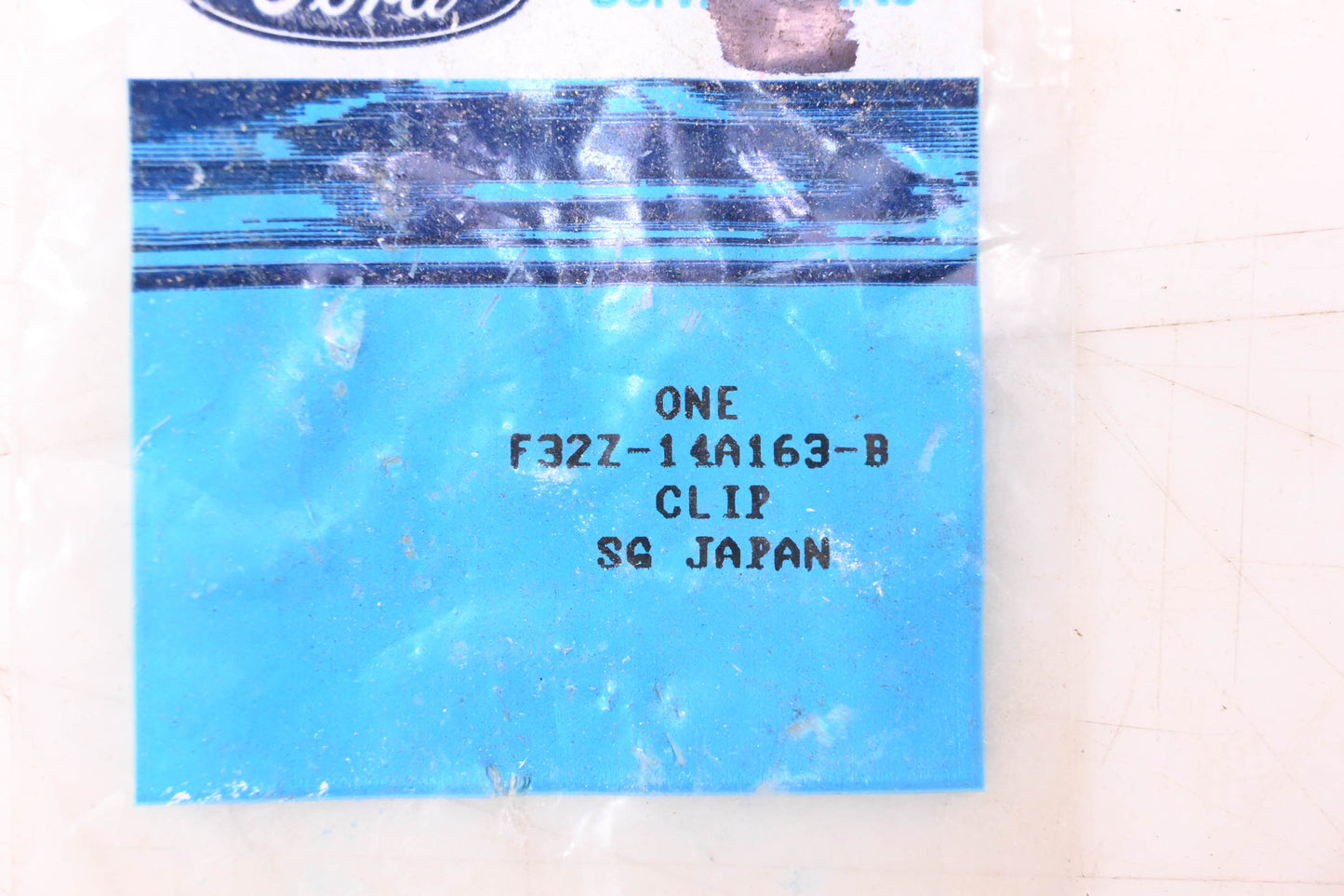 New OEM Ford F32Z-14A163-B Cover Clip NOS