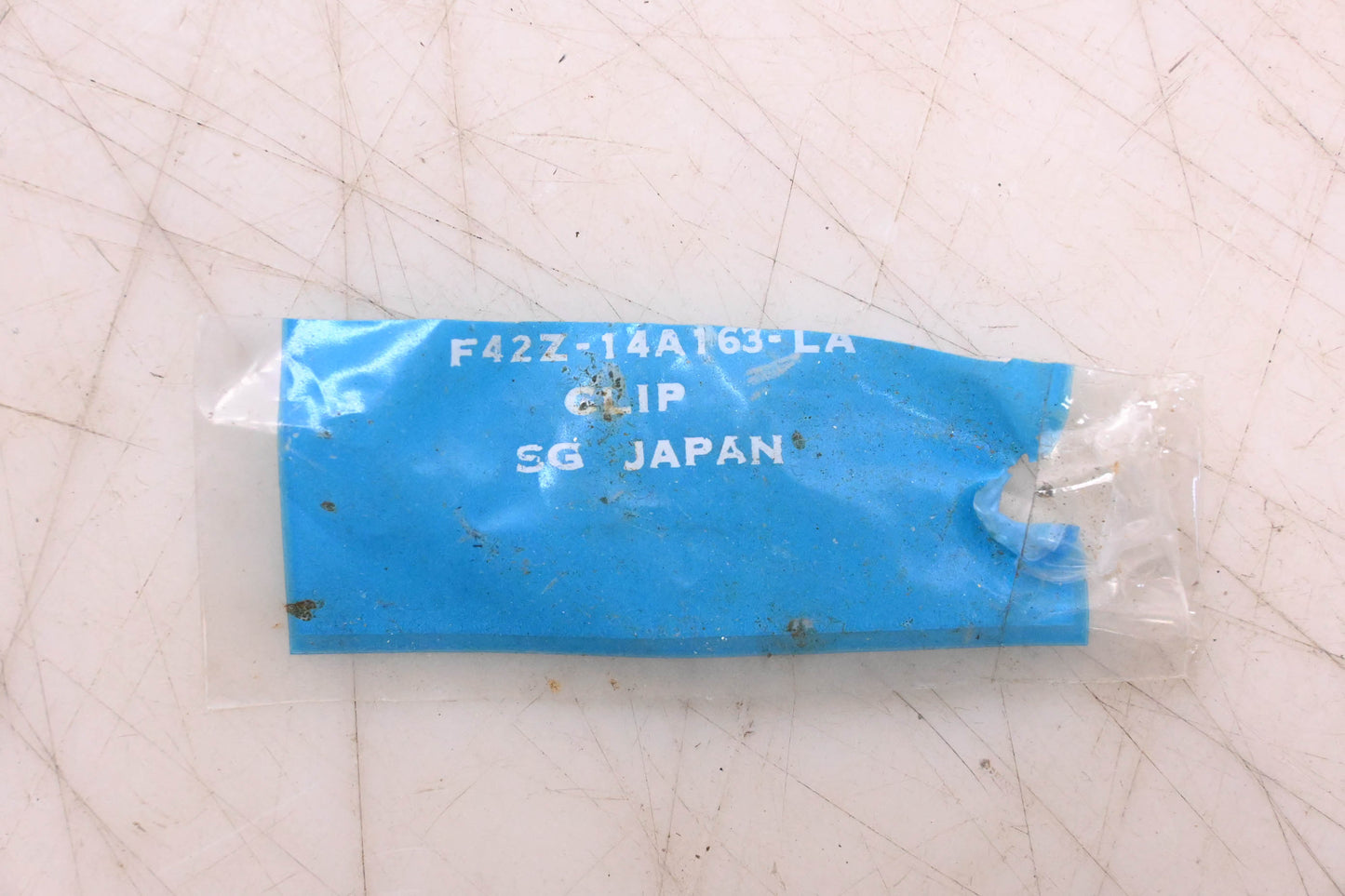 New OEM Ford F42Z-14A163-LA Wiring Harness Retainer Clip NOS