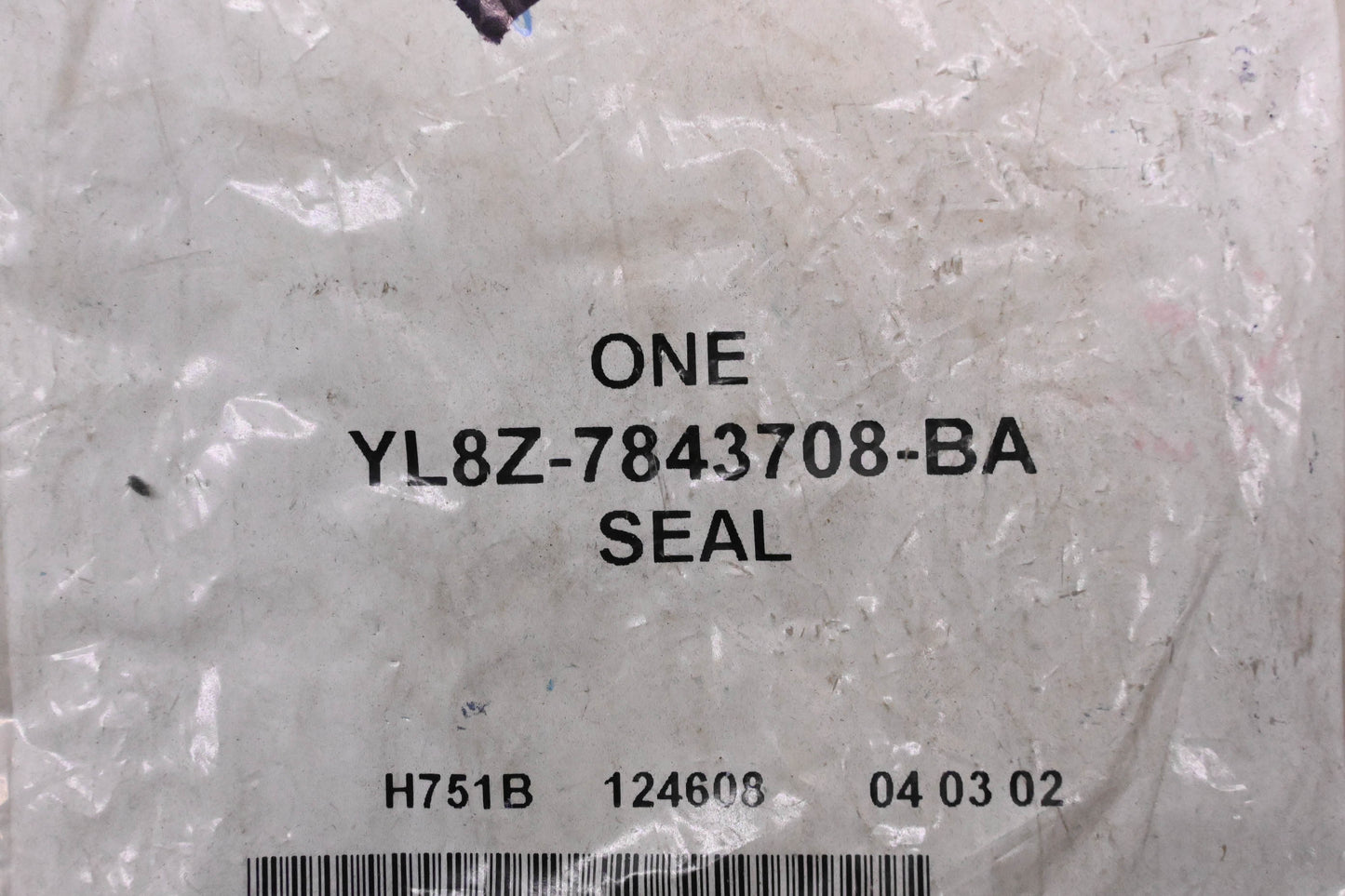 New OEM Ford YL8Z-7843708-BA Seal NOS