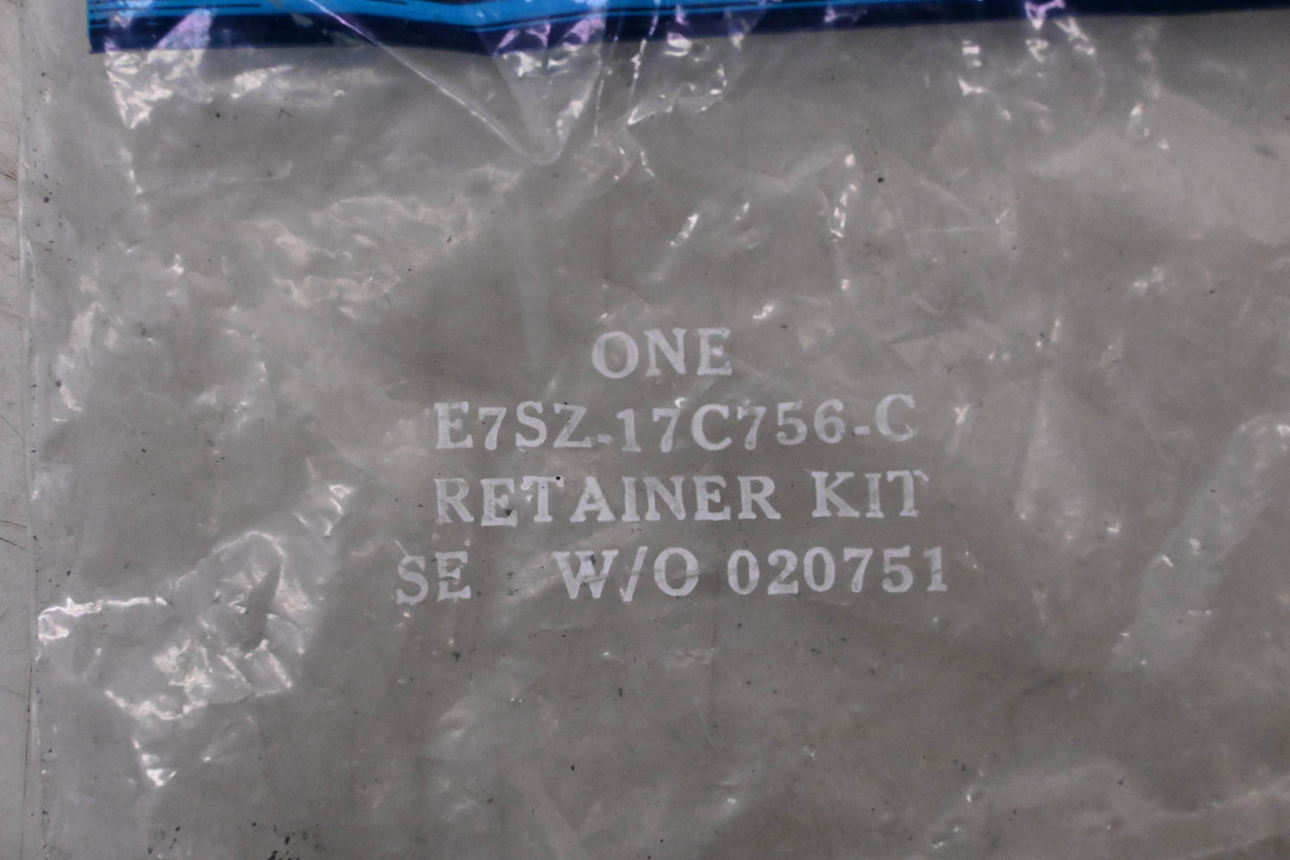 New OEM Ford E7SZ-17C756-C Retainer Kit NOS