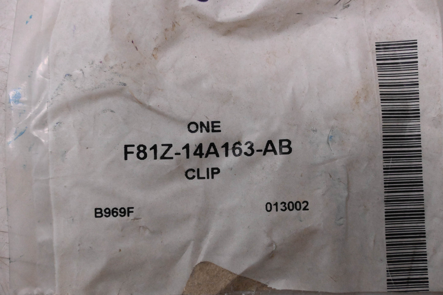New OEM Ford F81Z-14A163-AB Clip NOS