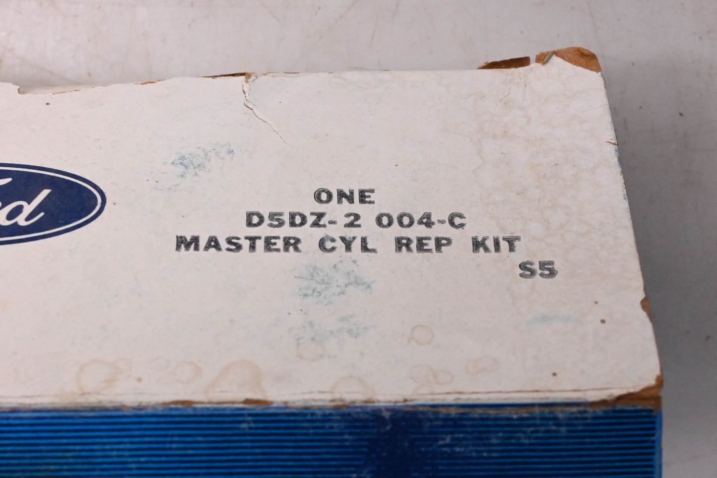 New OEM Ford D5DZ-2004-C Master Cylinder Repair Kit NOS