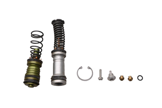 New OEM Ford D6ZZ-2004-A Cylinder Repair Kit NOS