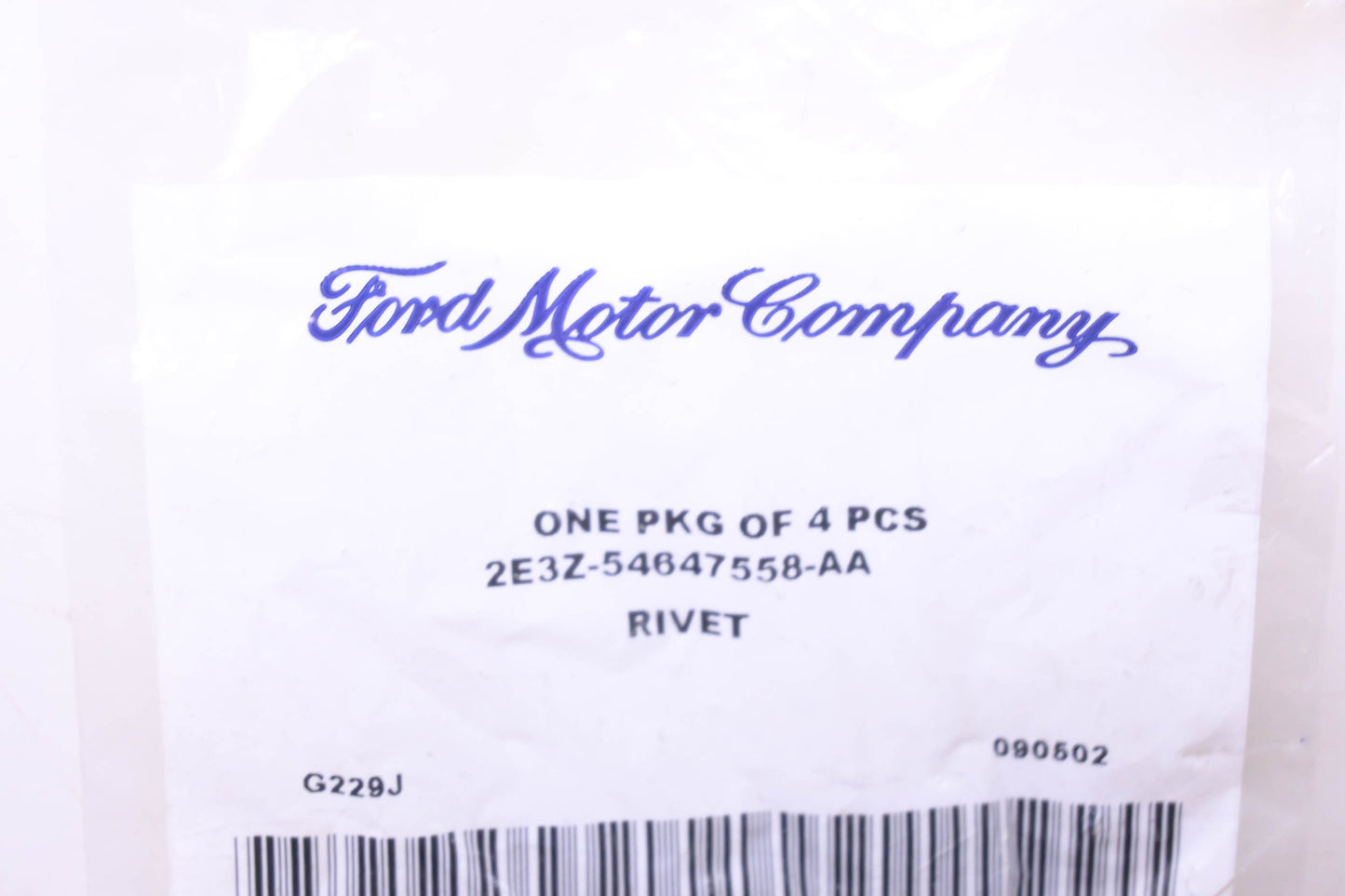 New OEM Ford 2E3Z-54647558-AA Rivets Qty 4 NOS