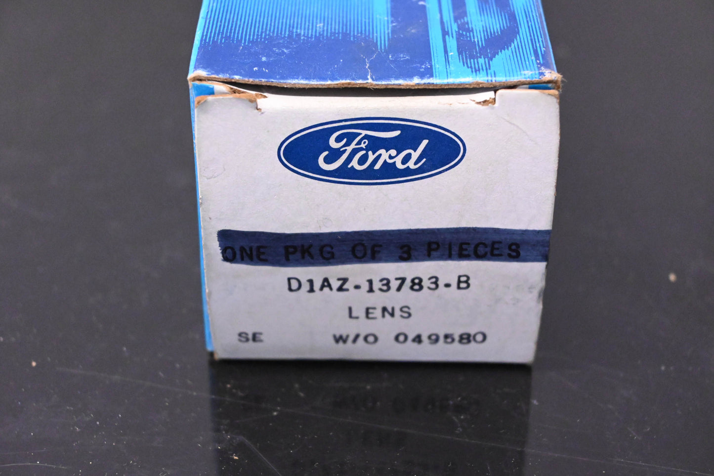 New OEM Ford D1AZ-13783-B Dome Light Lens NOS