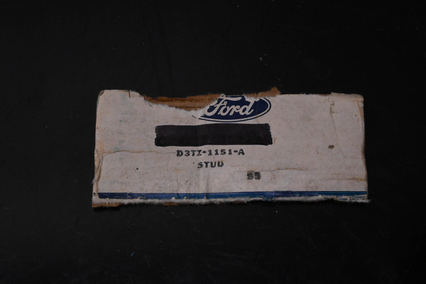 New OEM Ford D3TZ-1151-A Studs Qty 2 NOS